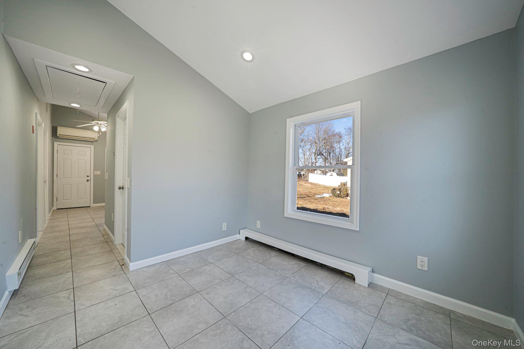 Single Family Oak  Suffolk County, NY 11901, MLS-975172-14