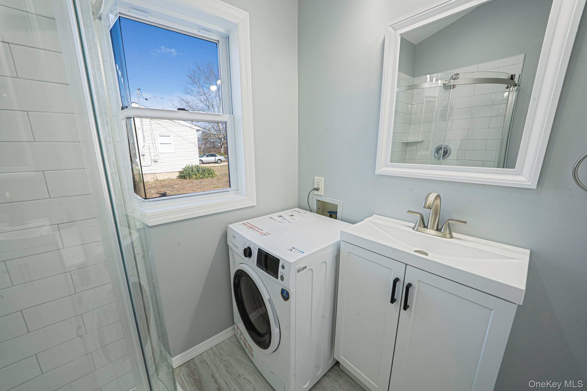 Single Family Oak  Suffolk County, NY 11901, MLS-975172-18