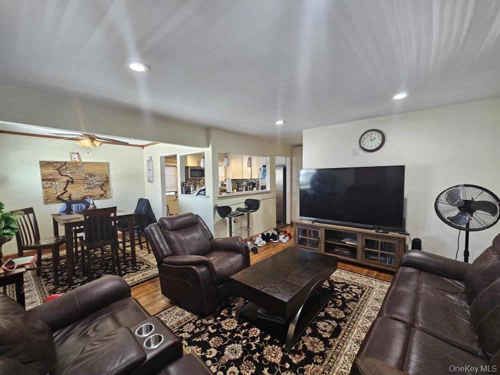 Single Family 193rd Street Queens, NY 11412, MLS-975185-2