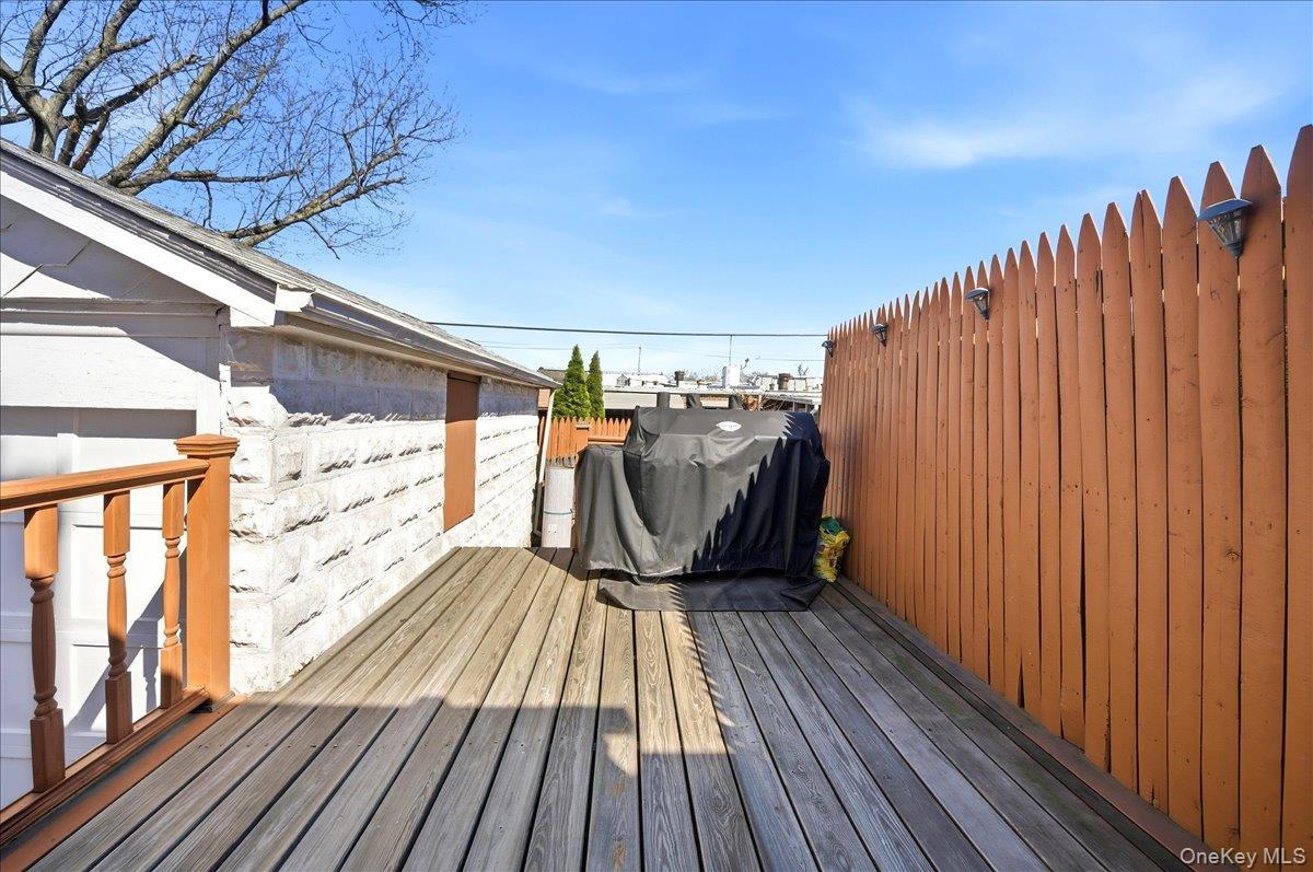 Single Family Pearsall  Bronx, NY 10469, MLS-975186-17