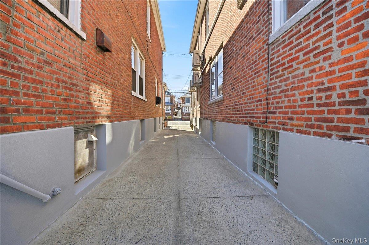 Single Family Pearsall  Bronx, NY 10469, MLS-975186-19