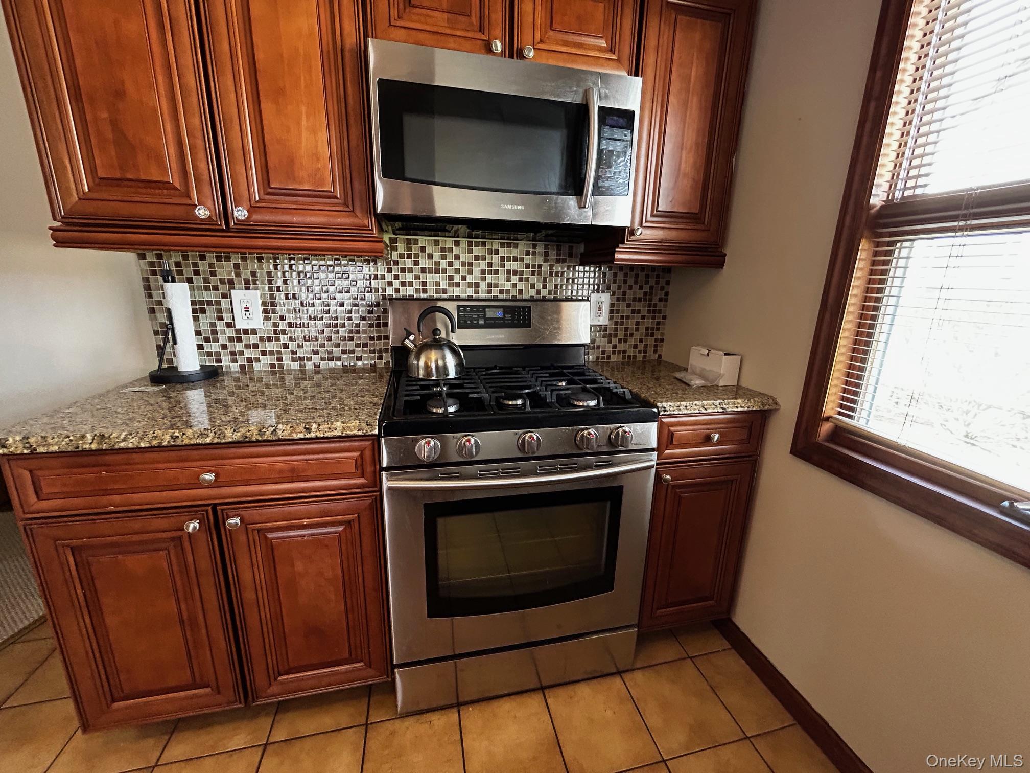 Single Family Emerson  Nassau County, NY 11553, MLS-975195-4