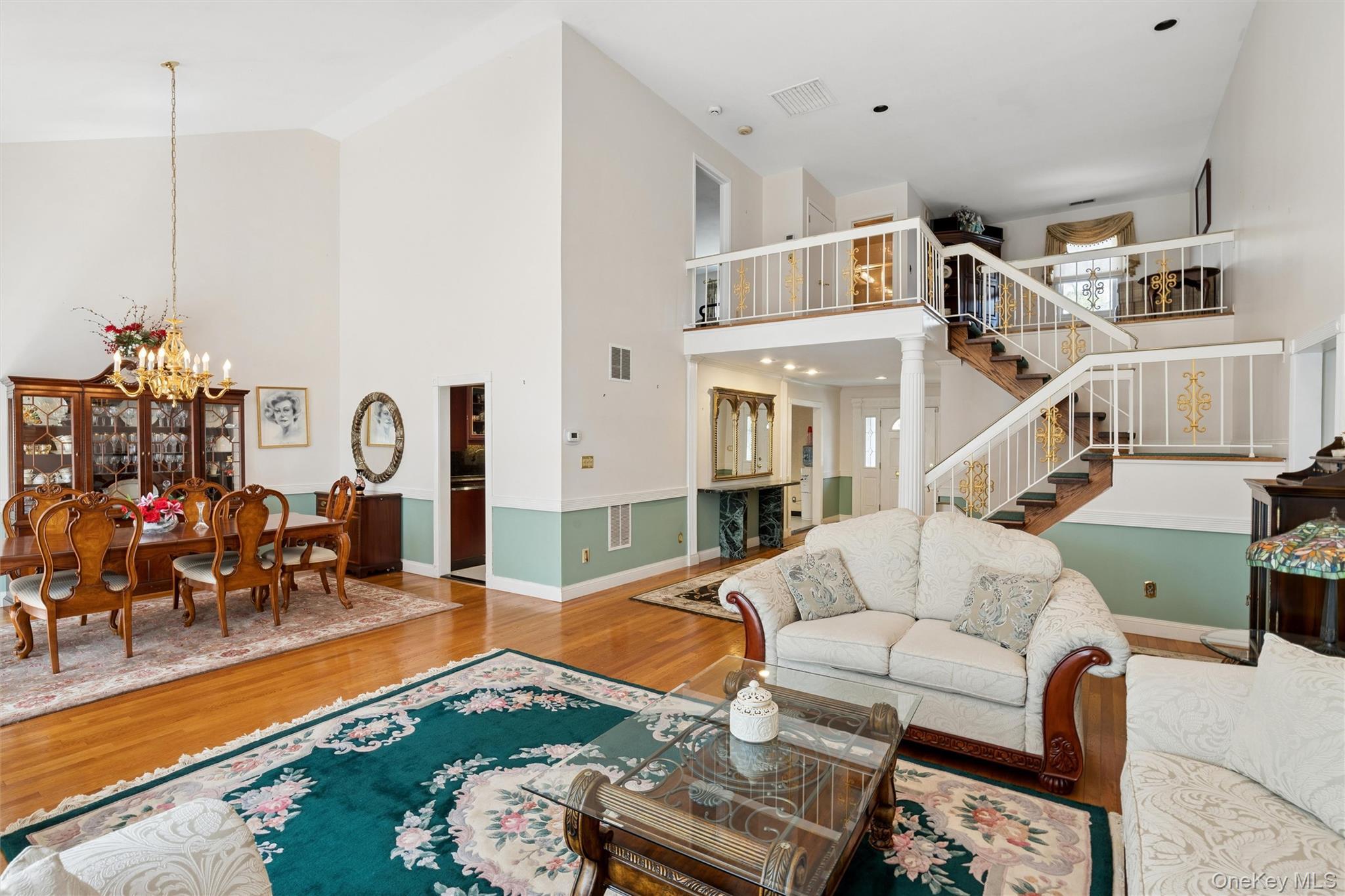 Condo Fairway  Nassau County, NY 11030, MLS-975209-15