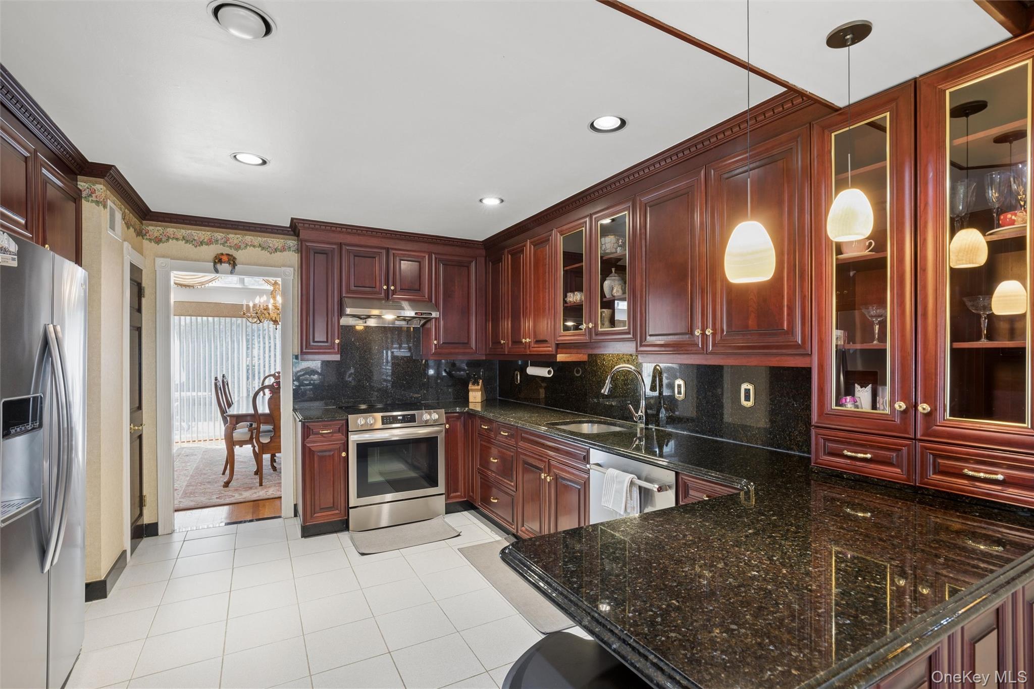 Condo Fairway  Nassau County, NY 11030, MLS-975209-19