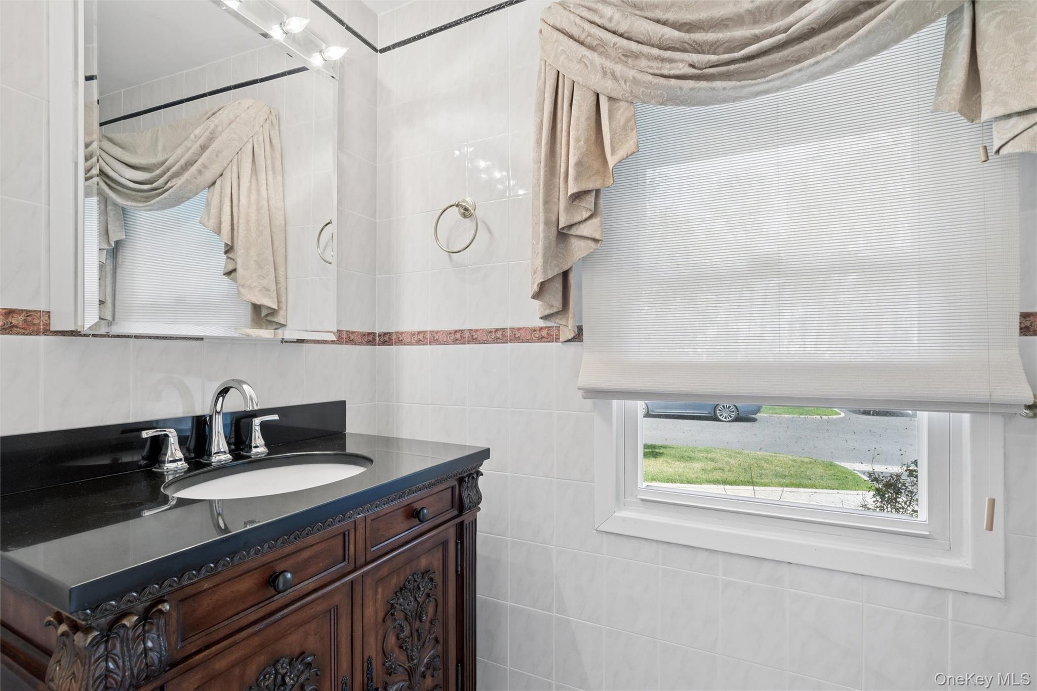 Condo Fairway  Nassau County, NY 11030, MLS-975209-21