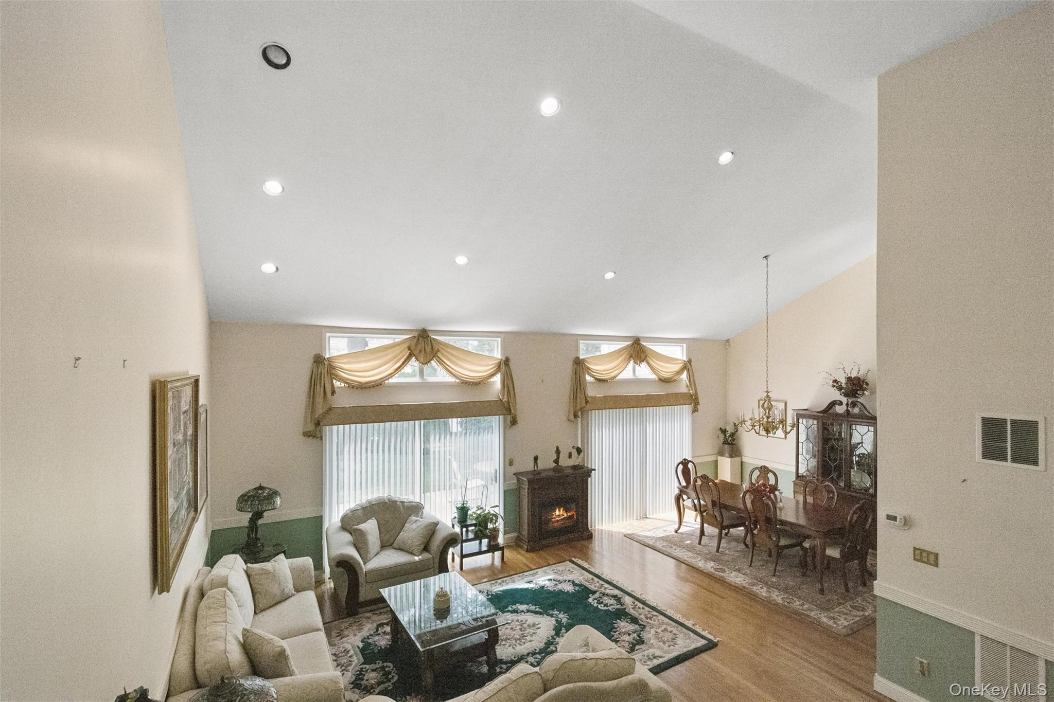 Condo Fairway  Nassau County, NY 11030, MLS-975209-34