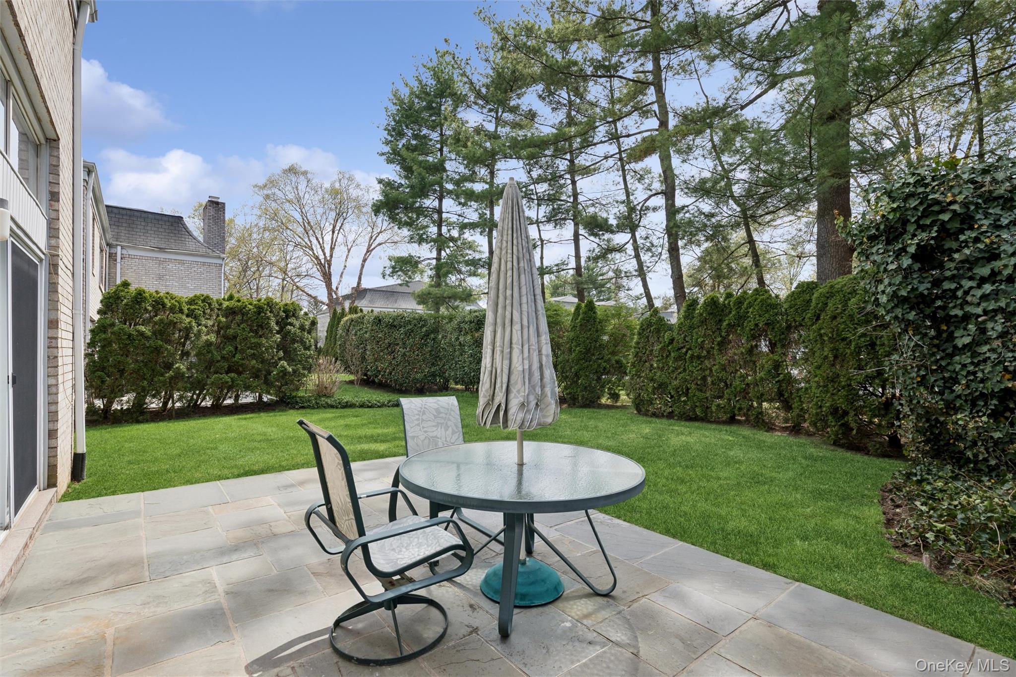 Condo Fairway  Nassau County, NY 11030, MLS-975209-38