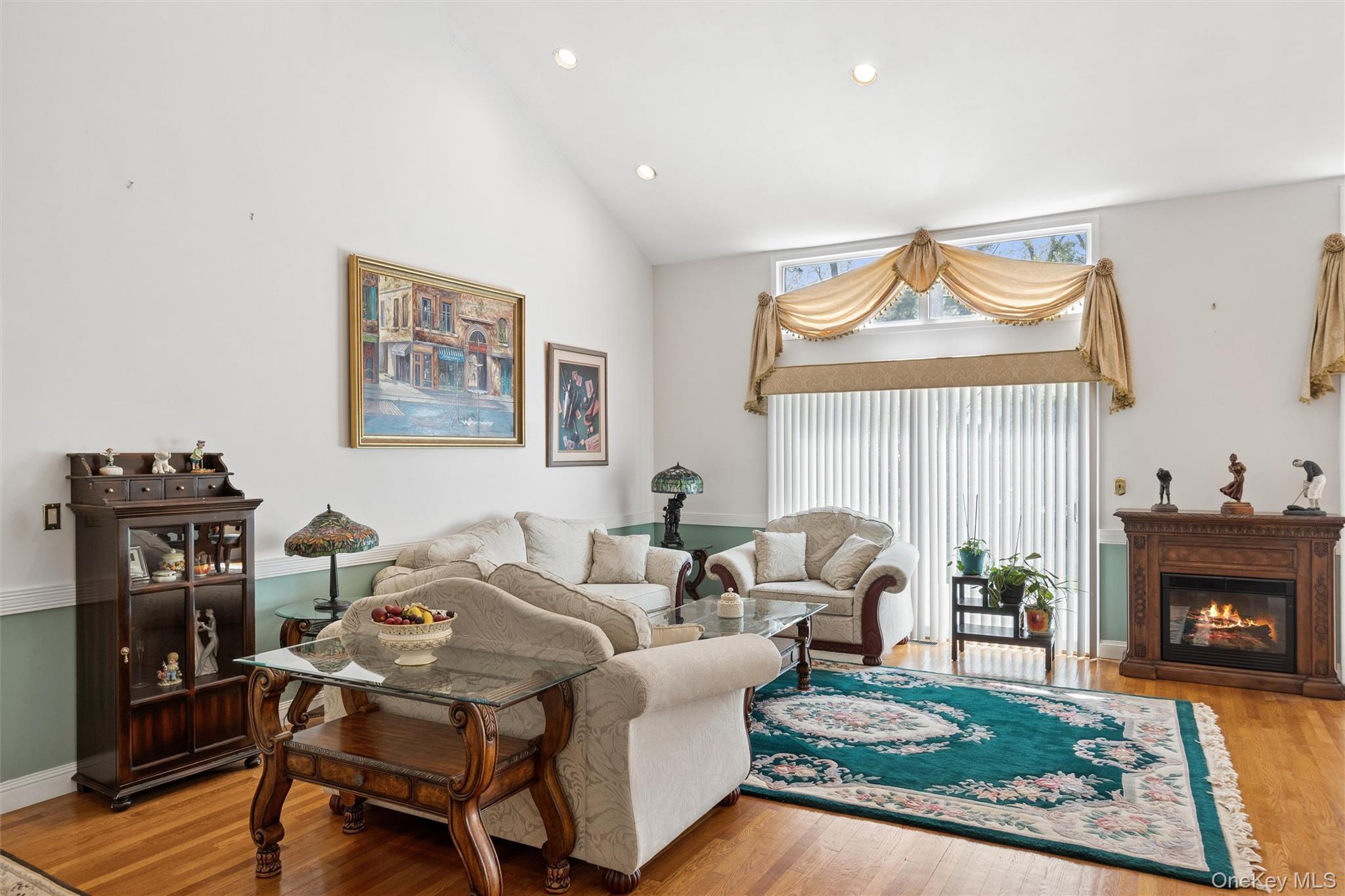 Condo Fairway  Nassau County, NY 11030, MLS-975209-8