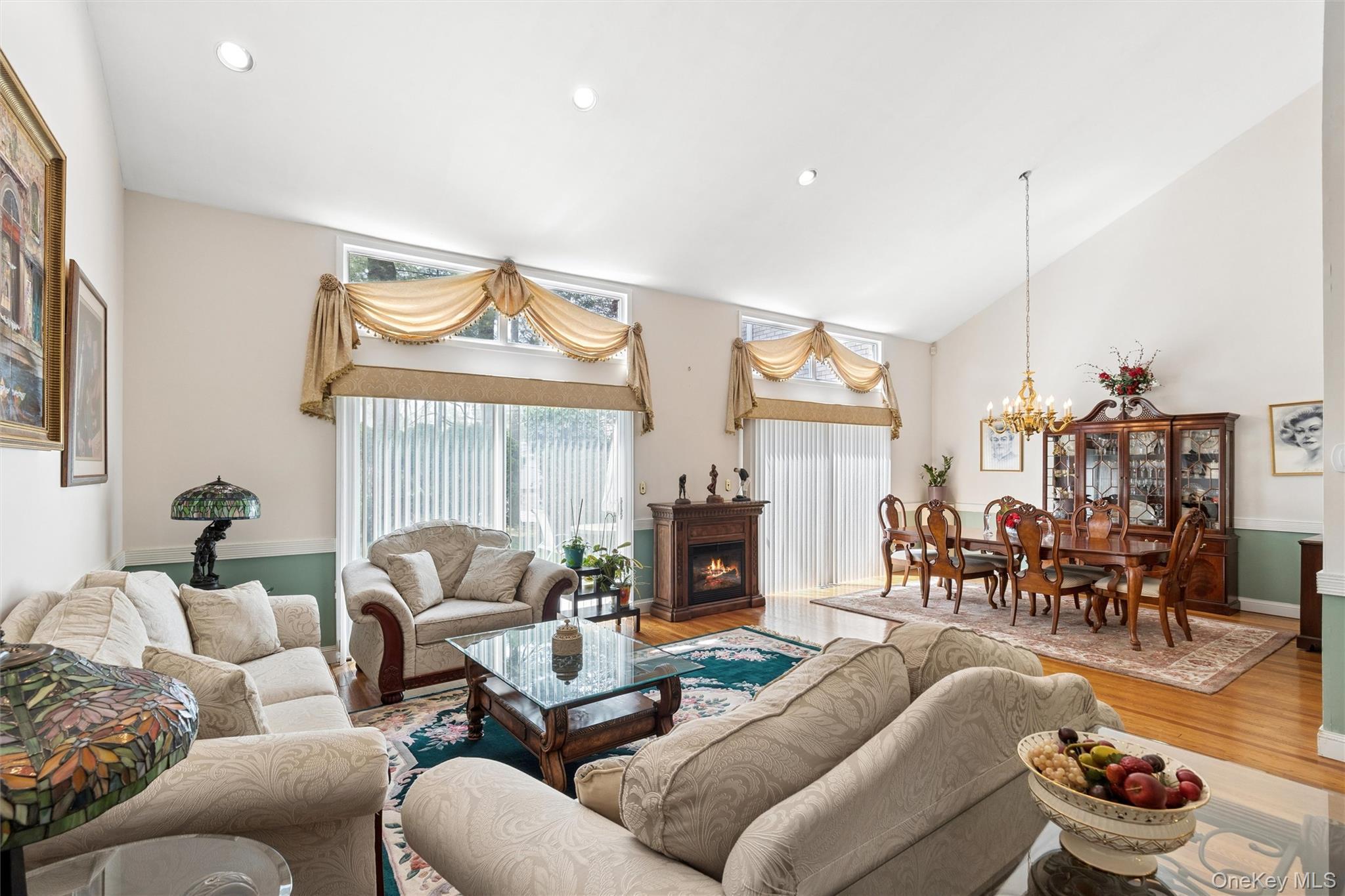 Condo Fairway  Nassau County, NY 11030, MLS-975209-9