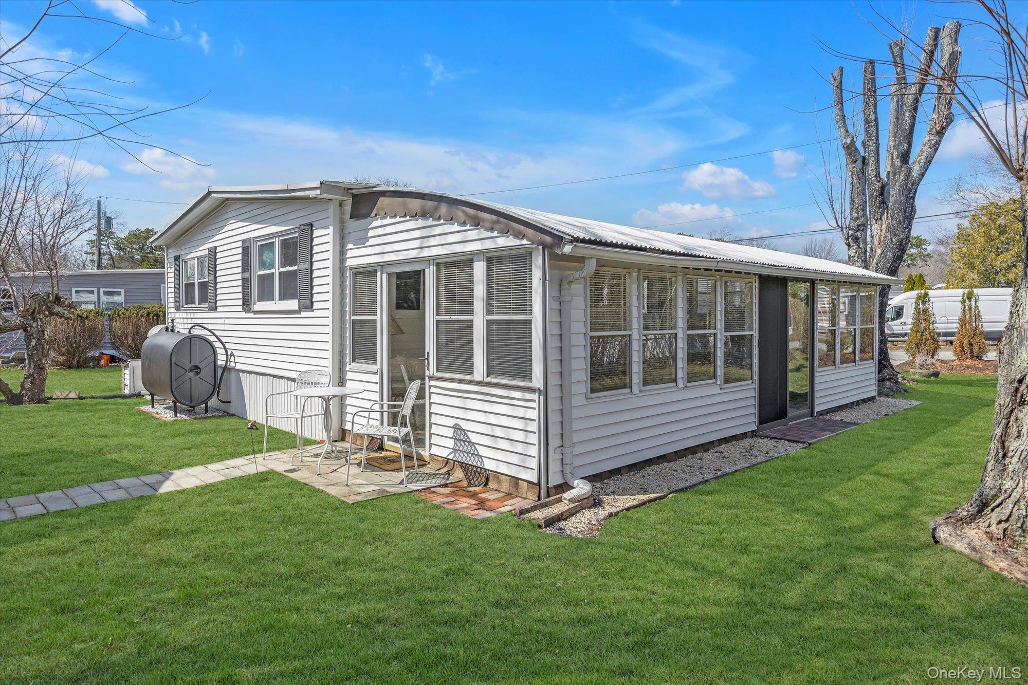 Single Family Maple St  Suffolk County, NY 11942, MLS-975213-16