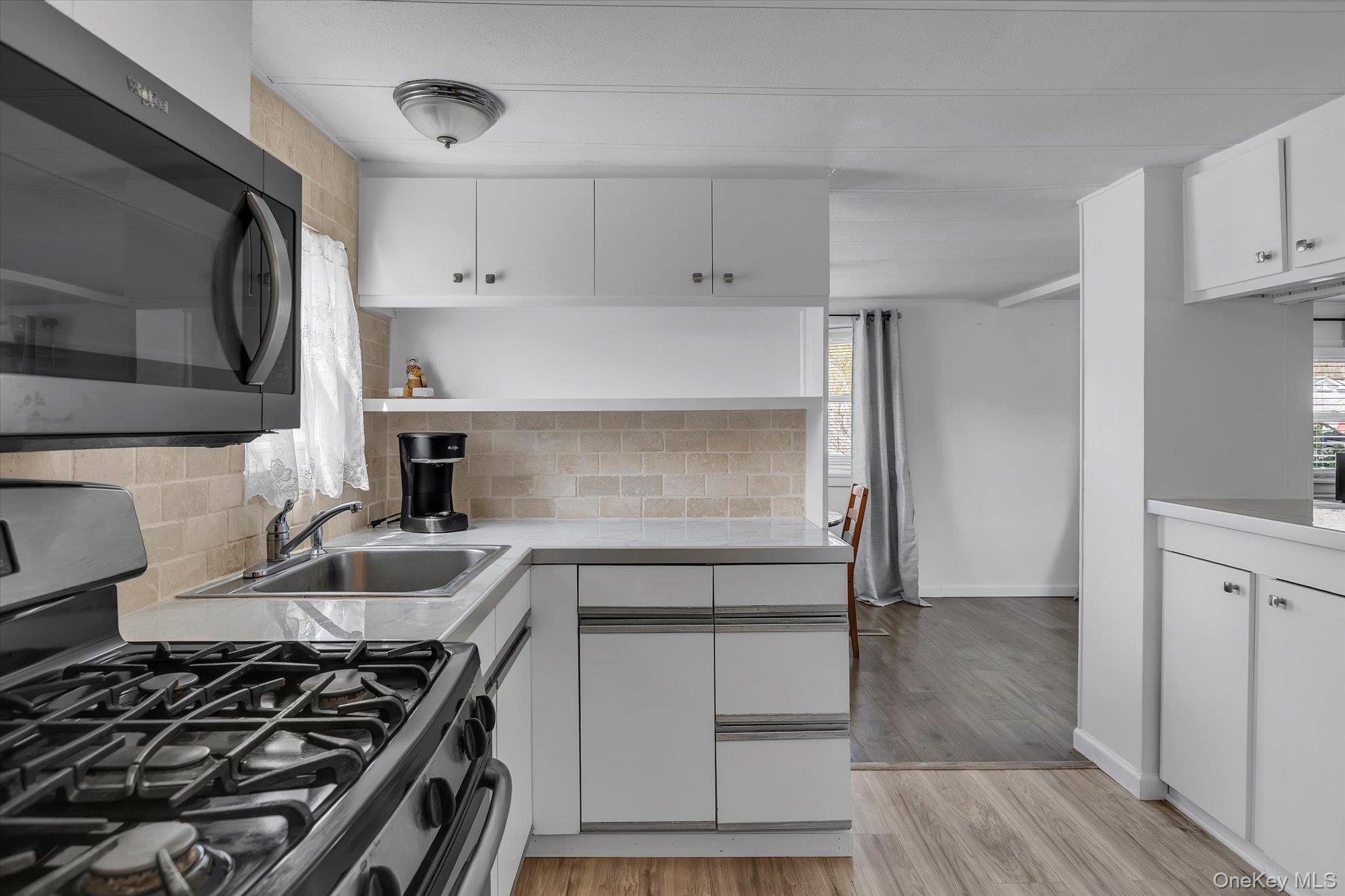 Single Family Maple St  Suffolk County, NY 11942, MLS-975213-5