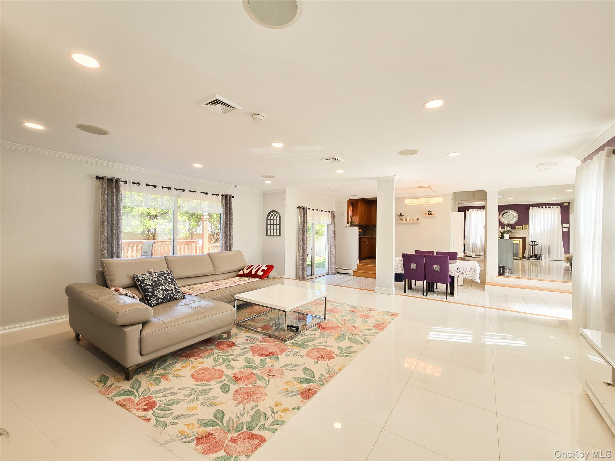 Single Family Fort Hill Road Suffolk County, NY 11743, MLS-975222-8