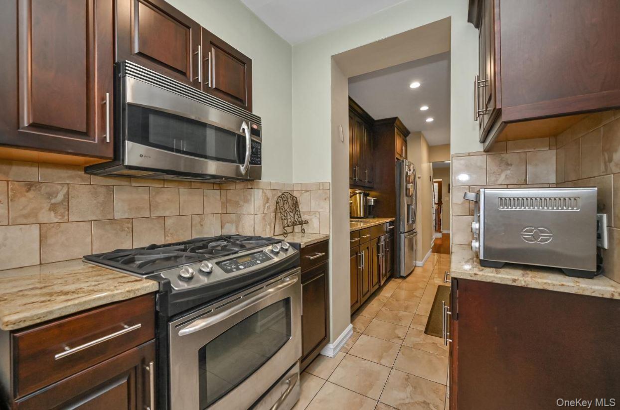 Single Family 68th Queens, NY 11367, MLS-975228-5
