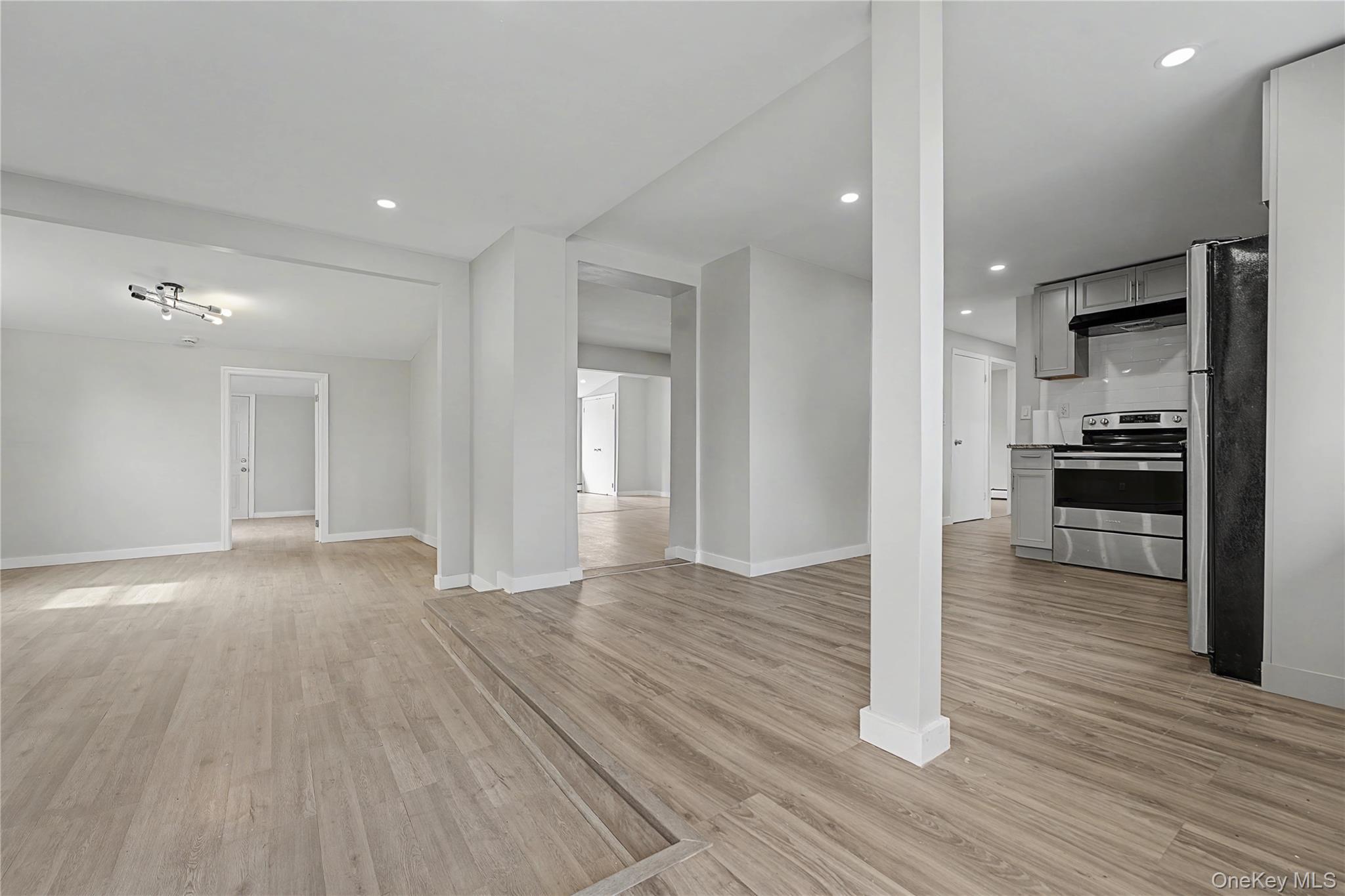 Single Family Fork Nassau County, NY 11801, MLS-975237-3