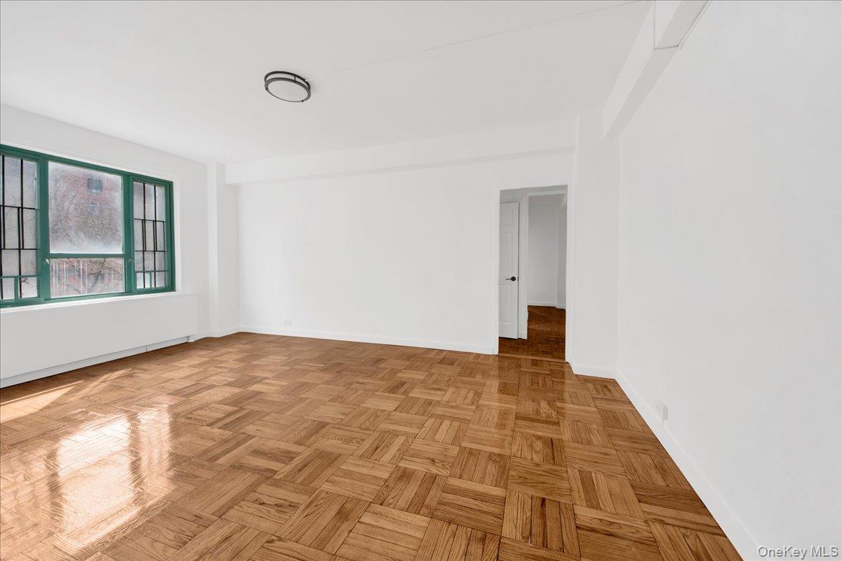 Condo Metropolitan  Bronx, NY 10462, MLS-975238-10