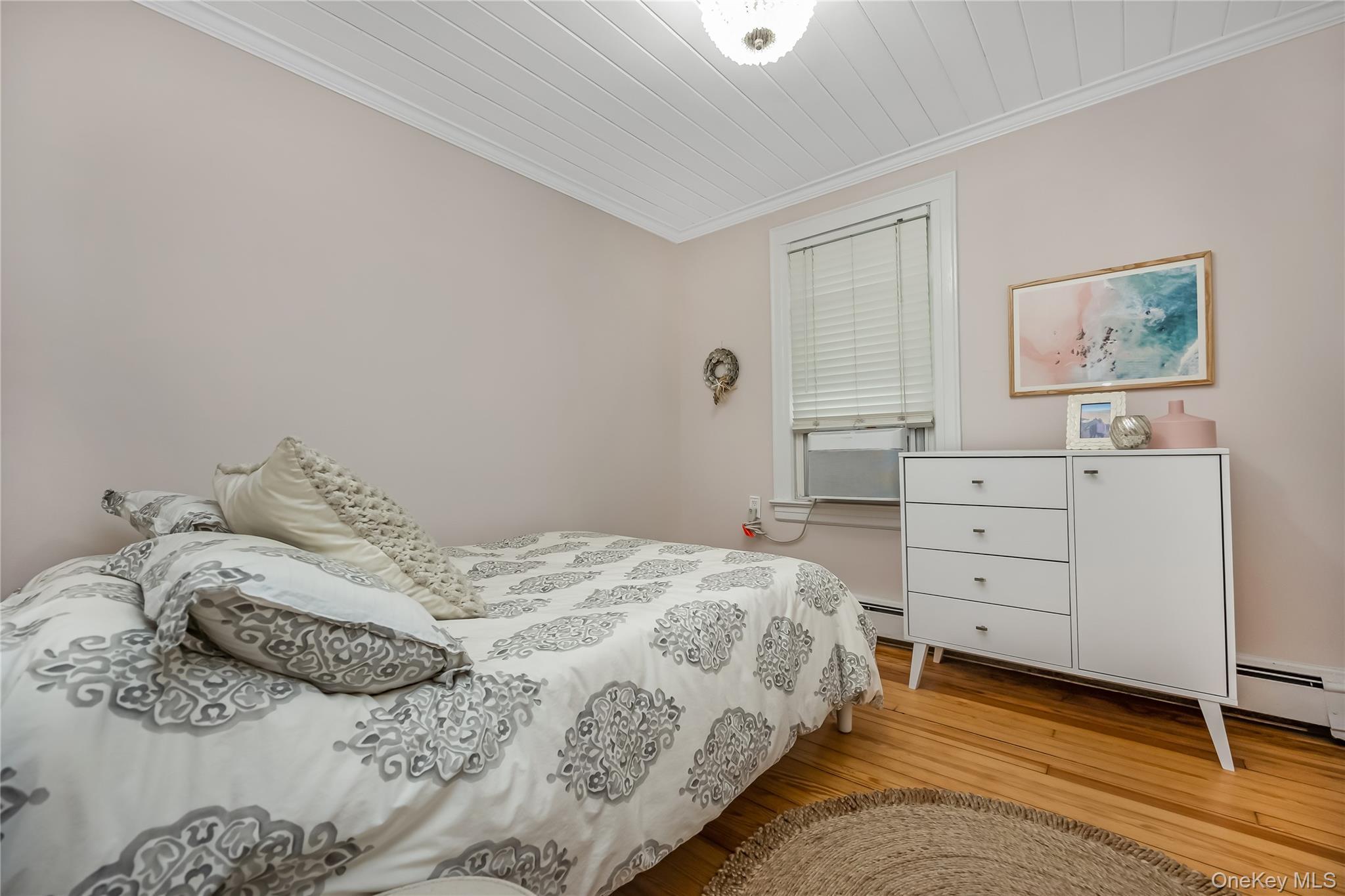 Apartment Oregon  Nassau County, NY 11561, MLS-975240-10