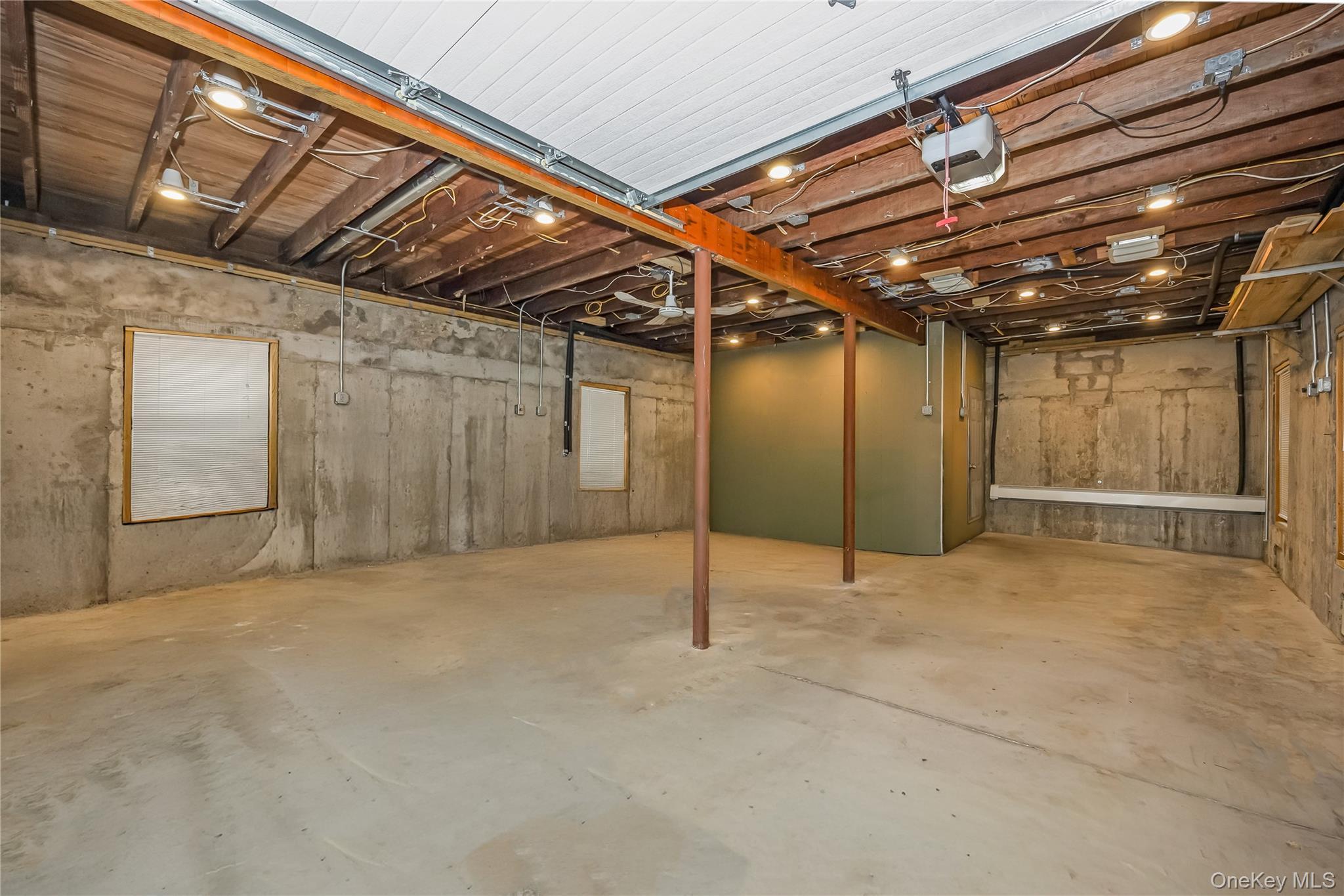 Apartment Oregon  Nassau County, NY 11561, MLS-975240-13
