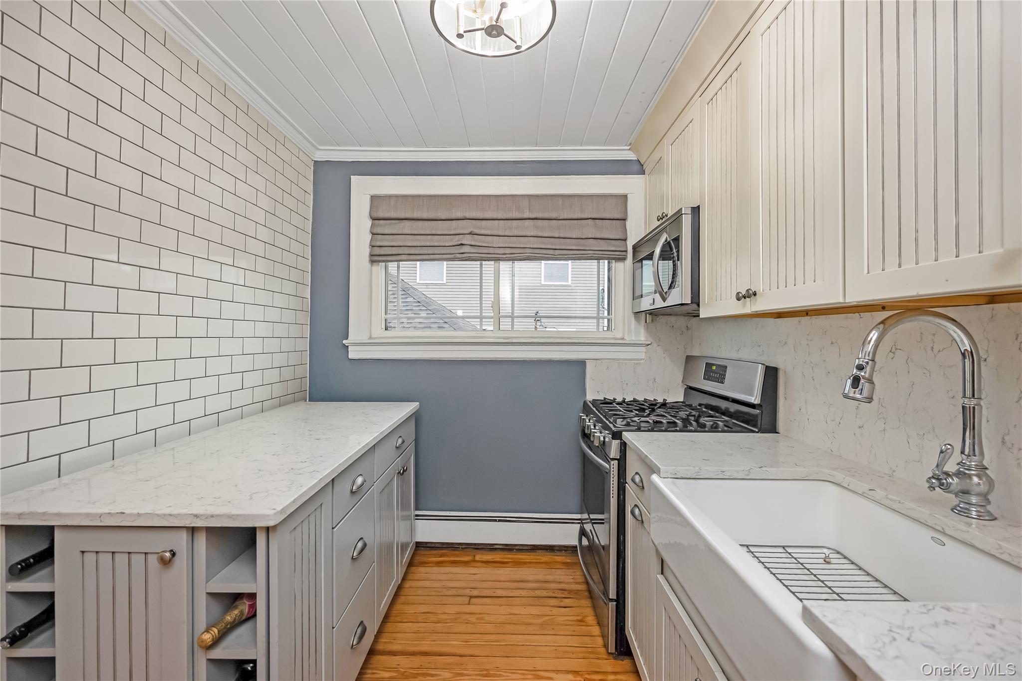 Apartment Oregon  Nassau County, NY 11561, MLS-975240-7