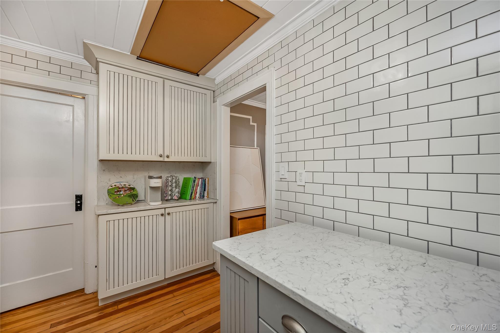 Apartment Oregon  Nassau County, NY 11561, MLS-975240-8