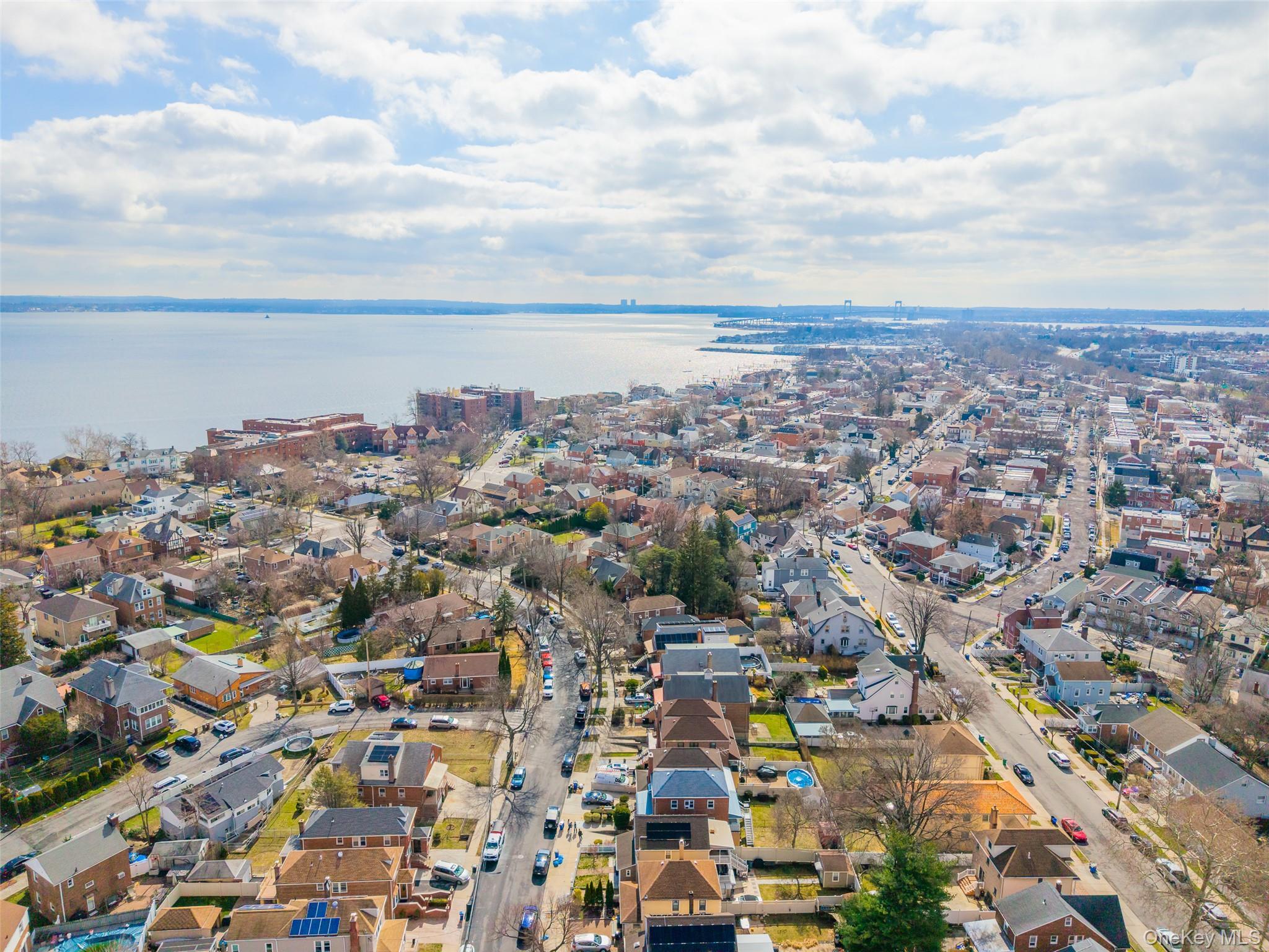 Single Family Rawlins  Bronx, NY 10465, MLS-975242-38