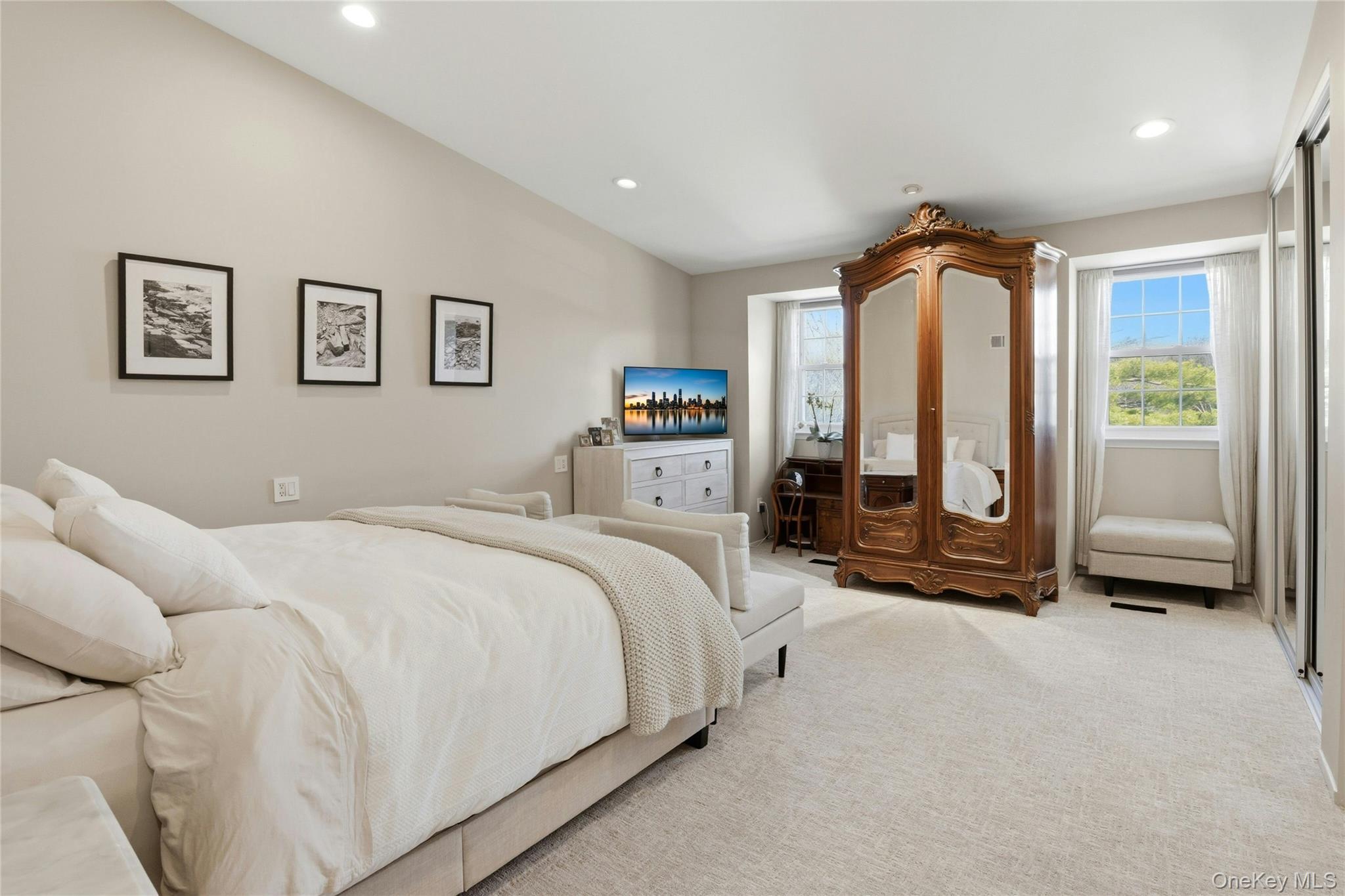 Condo Hidden Ridge  Nassau County, NY 11791, MLS-975253-10