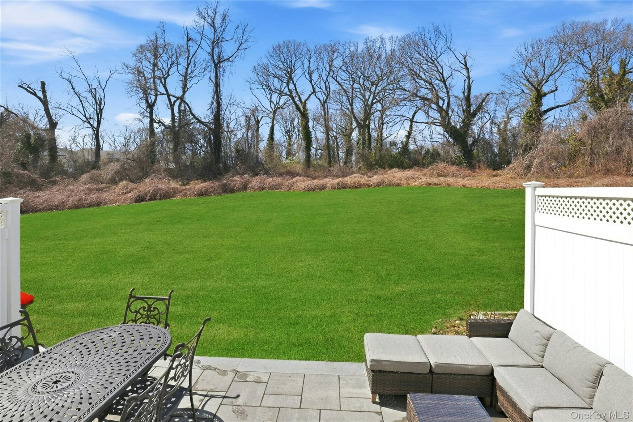 Condo Hidden Ridge  Nassau County, NY 11791, MLS-975253-19