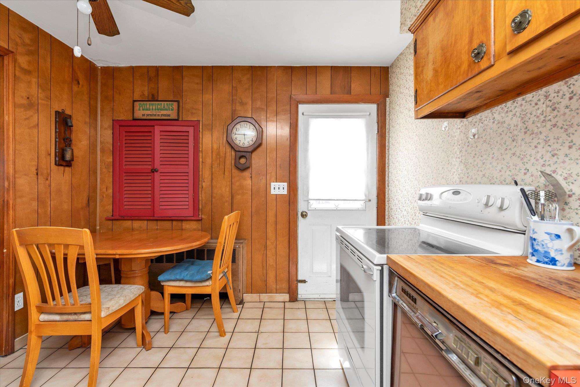 Single Family 19th  Suffolk County, NY 11729, MLS-975270-8