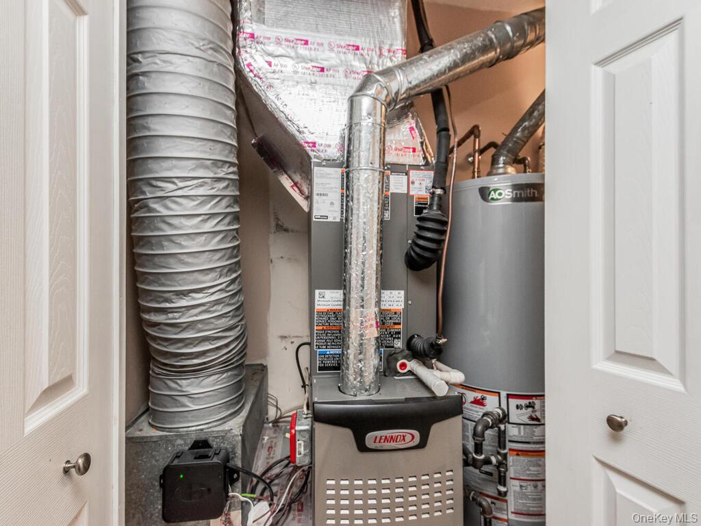 Condo Whispering Hills  Orange County, NY 10918, MLS-975277-20