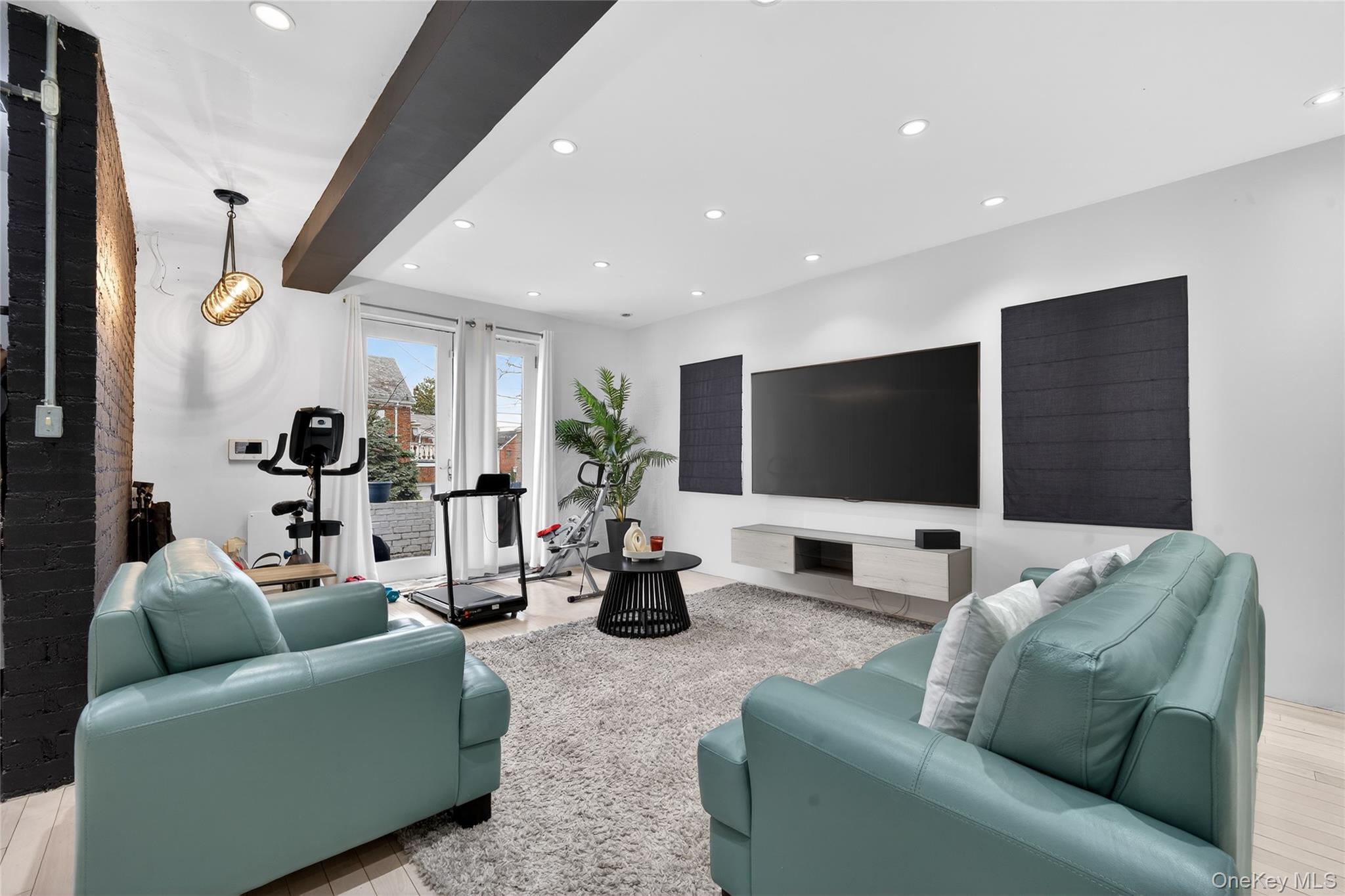 Single Family Hering Bronx, NY 10461, MLS-975278-10