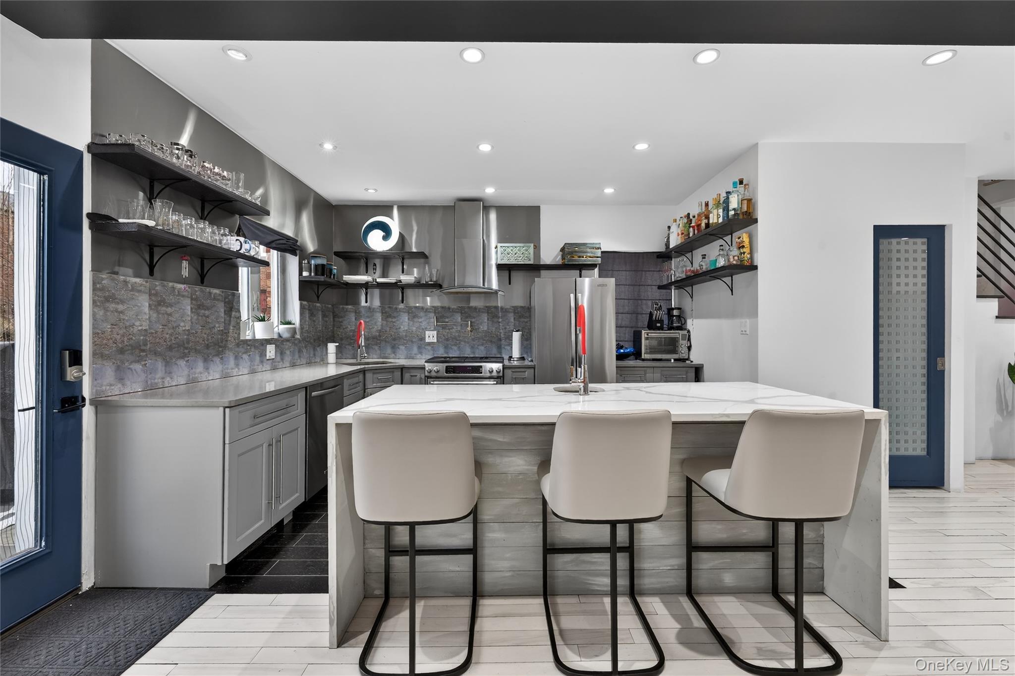 Single Family Hering Bronx, NY 10461, MLS-975278-3