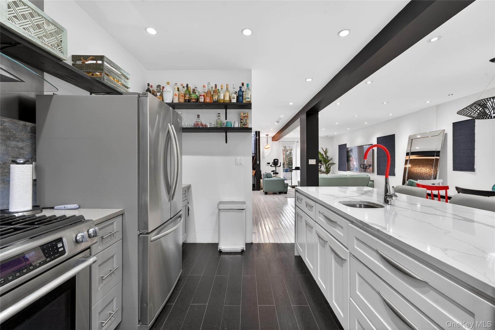 Single Family Hering Bronx, NY 10461, MLS-975278-4