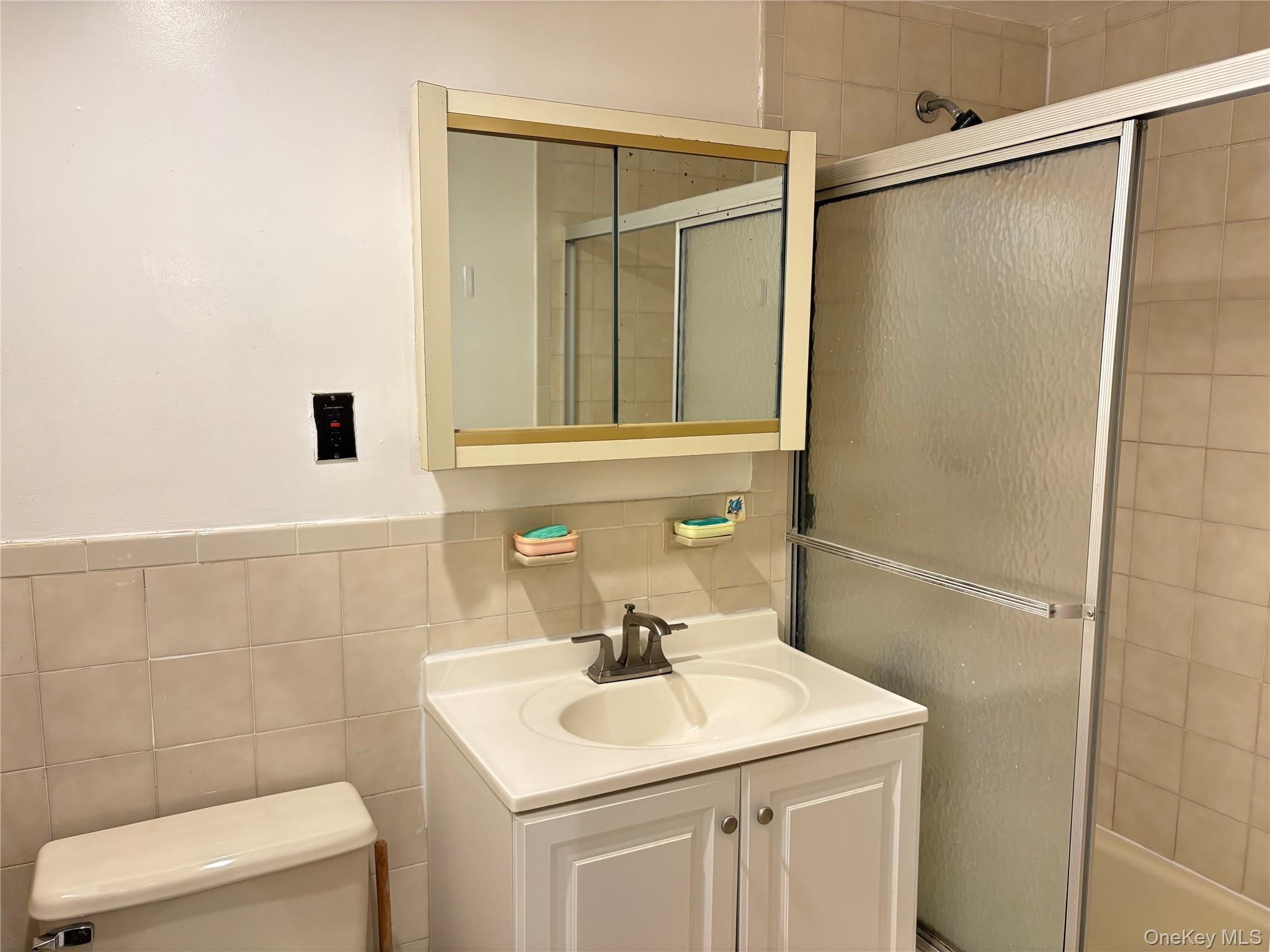 Condo Seabury  Queens, NY 11373, MLS-975307-16