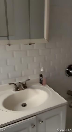 Apartment Hook Creek  Queens, NY 11422, MLS-975314-2