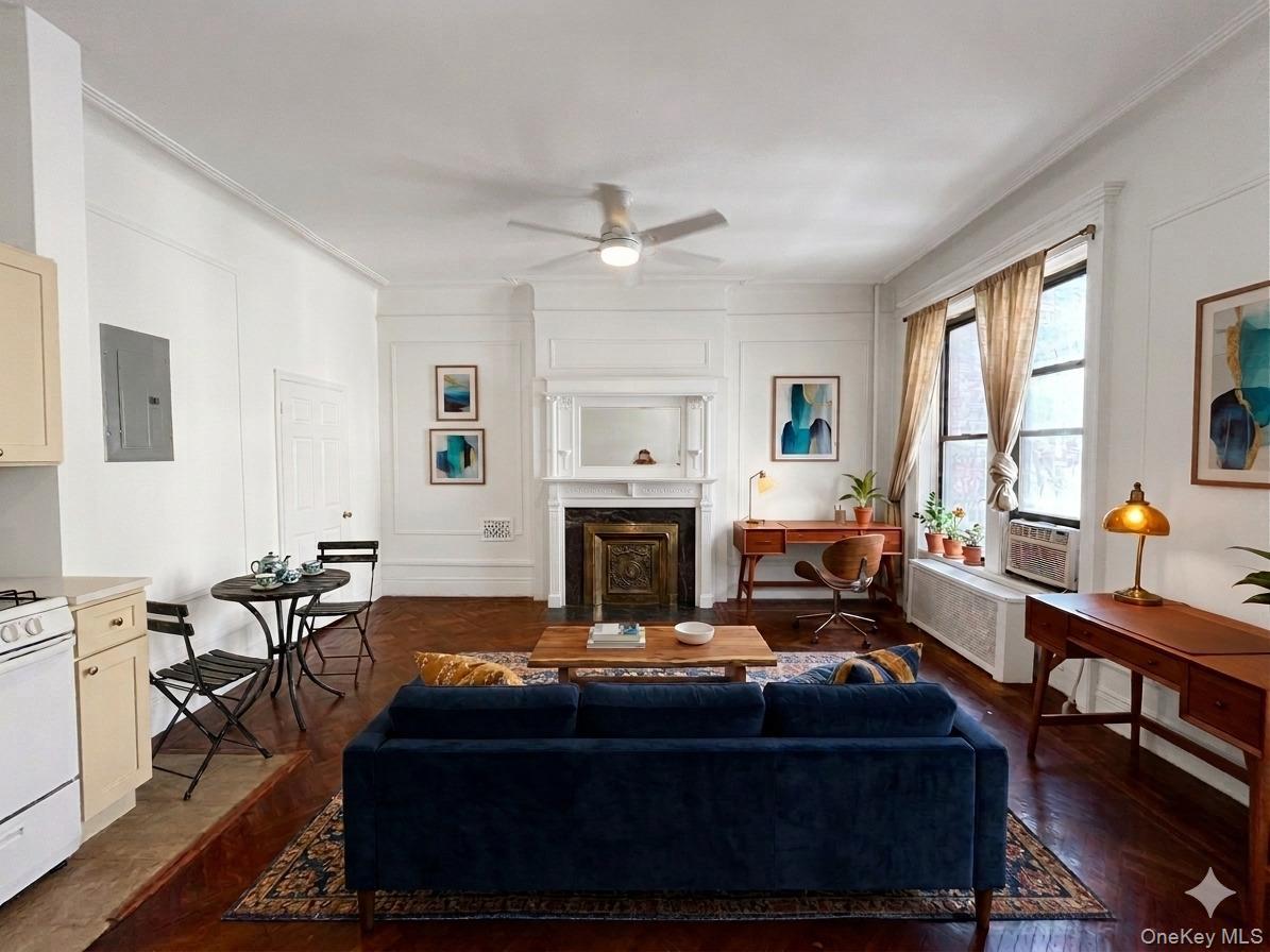 Apartment 119th  Manhattan, NY 10026, MLS-975317-2