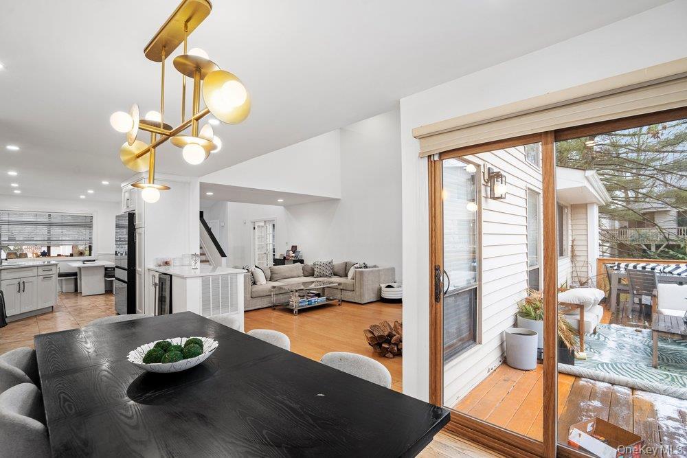 Condo Chestnut  Nassau County, NY 11797, MLS-975321-12