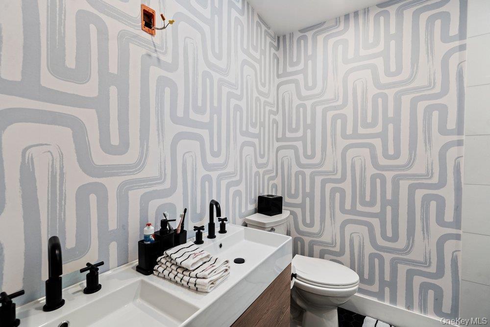 Condo Chestnut  Nassau County, NY 11797, MLS-975321-31