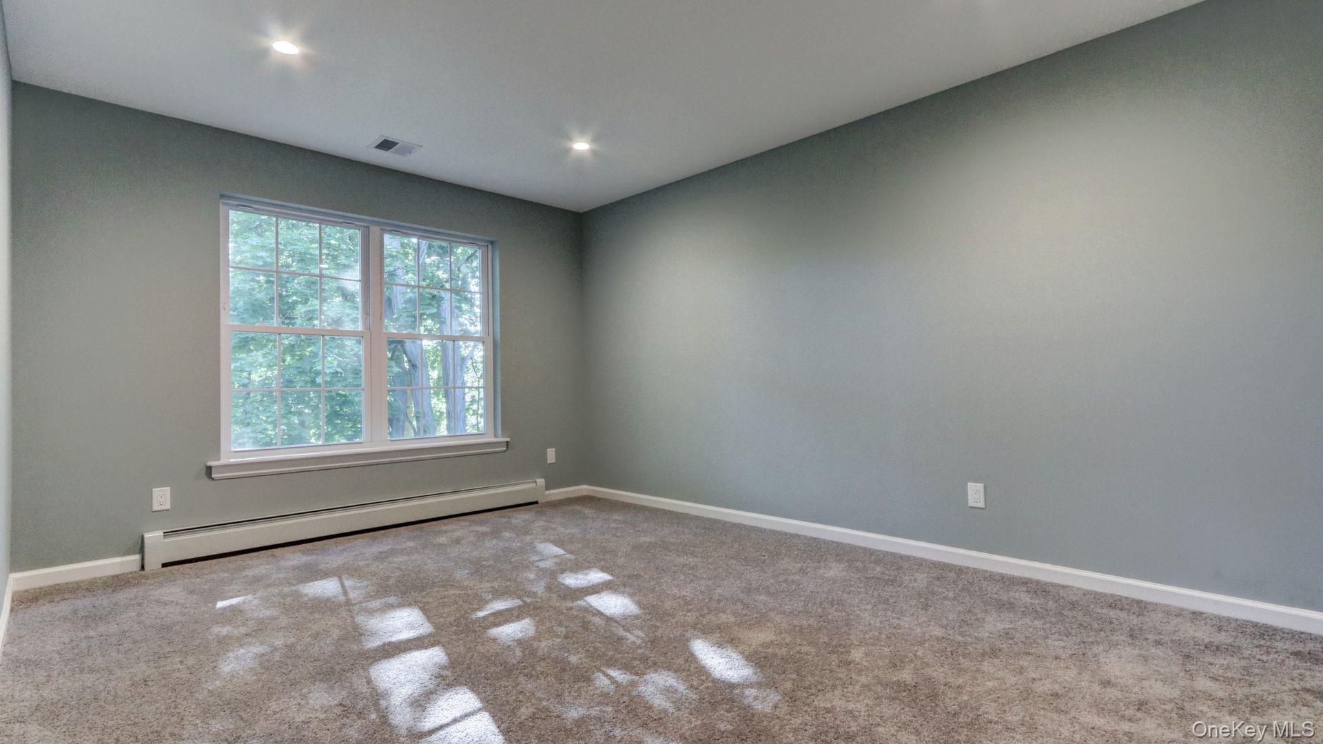 Single Family Forest Avenue Suffolk County, NY 11767, MLS-975330-25