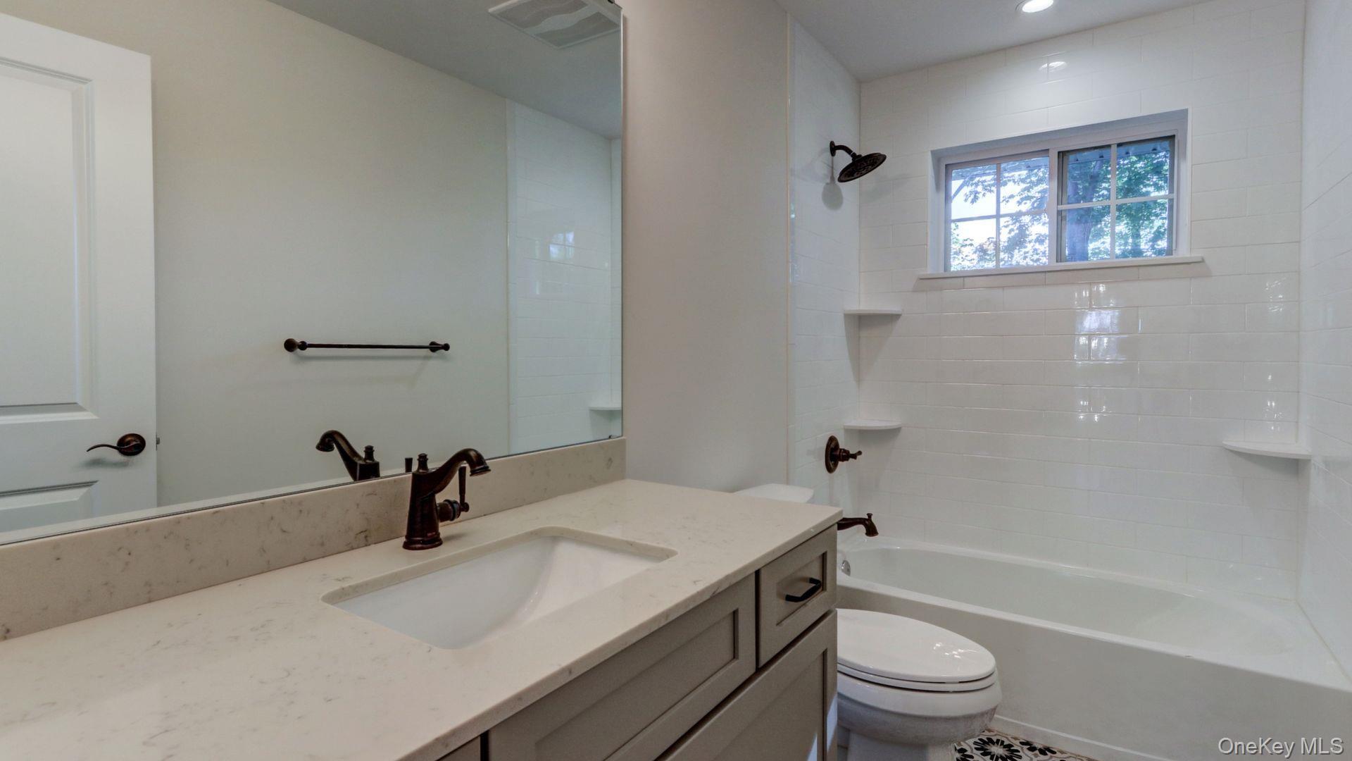 Single Family Forest Avenue Suffolk County, NY 11767, MLS-975330-28