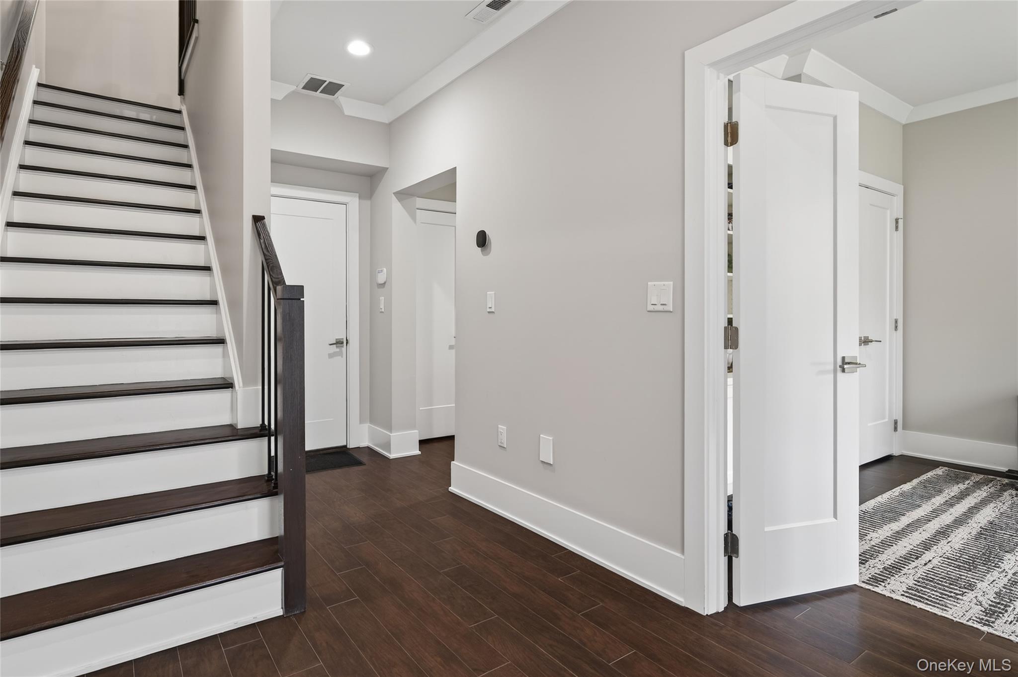 Condo Horseman  Westchester County, NY 10591, MLS-975346-3