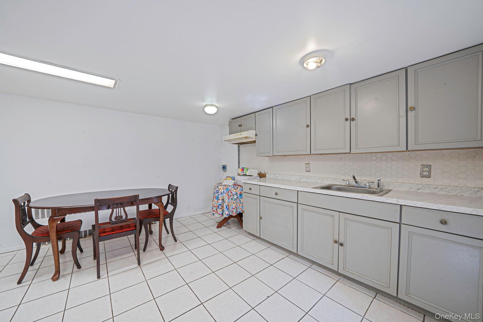 Single Family Astor  Nassau County, NY 11003, MLS-975351-25