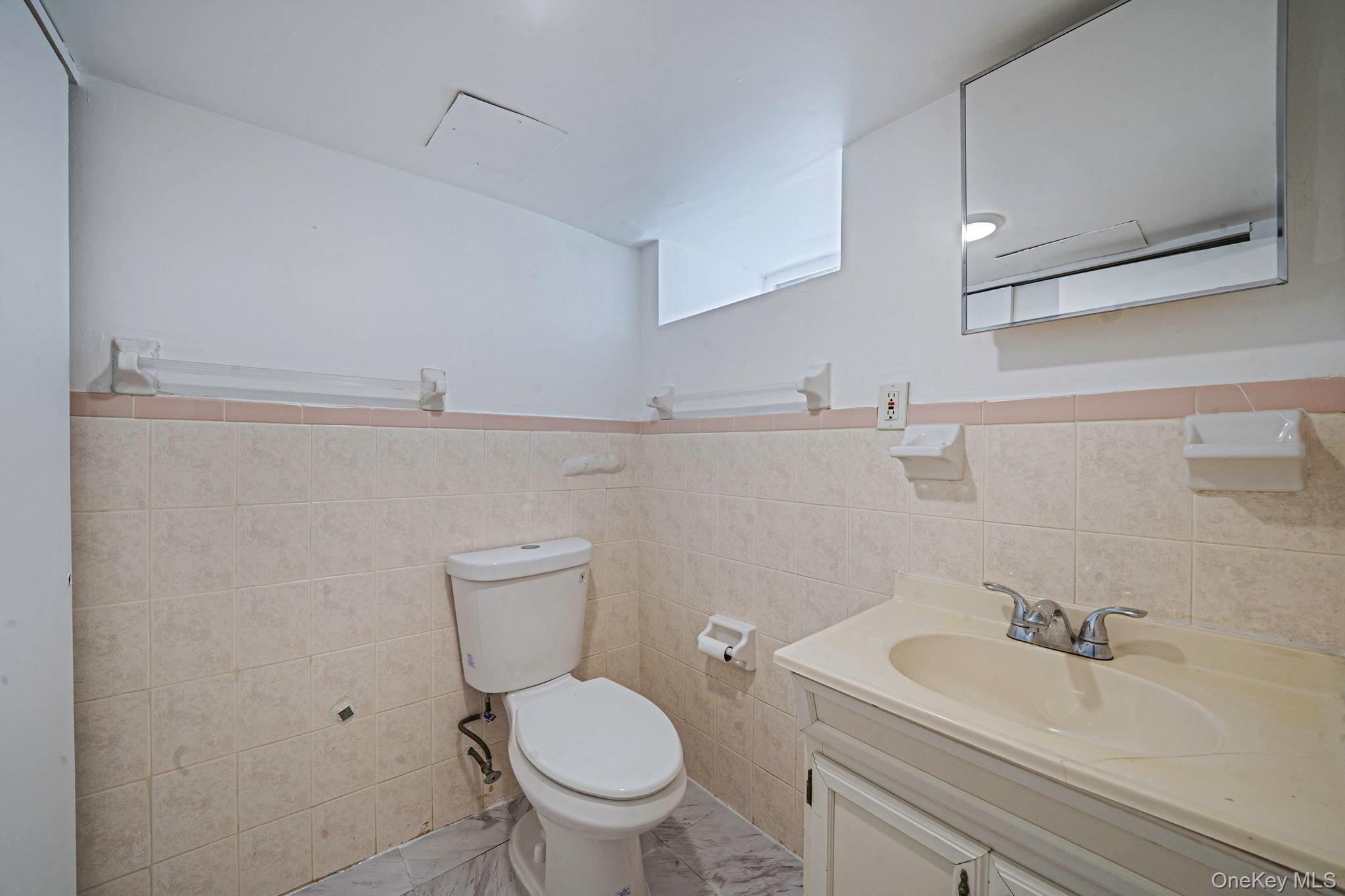 Single Family Astor  Nassau County, NY 11003, MLS-975351-29