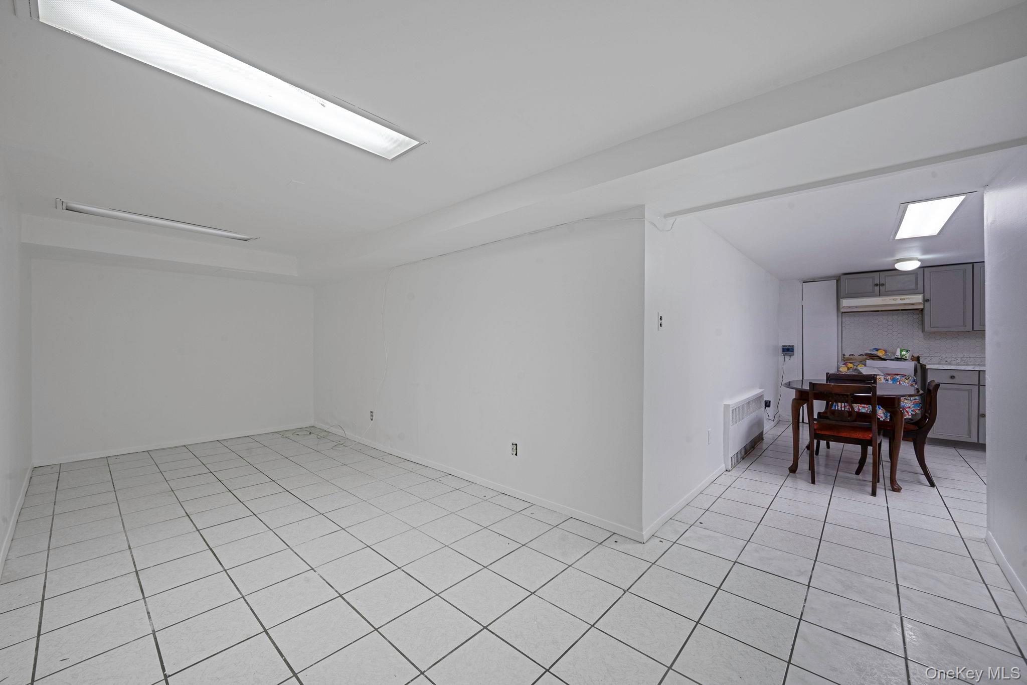 Single Family Astor  Nassau County, NY 11003, MLS-975351-31