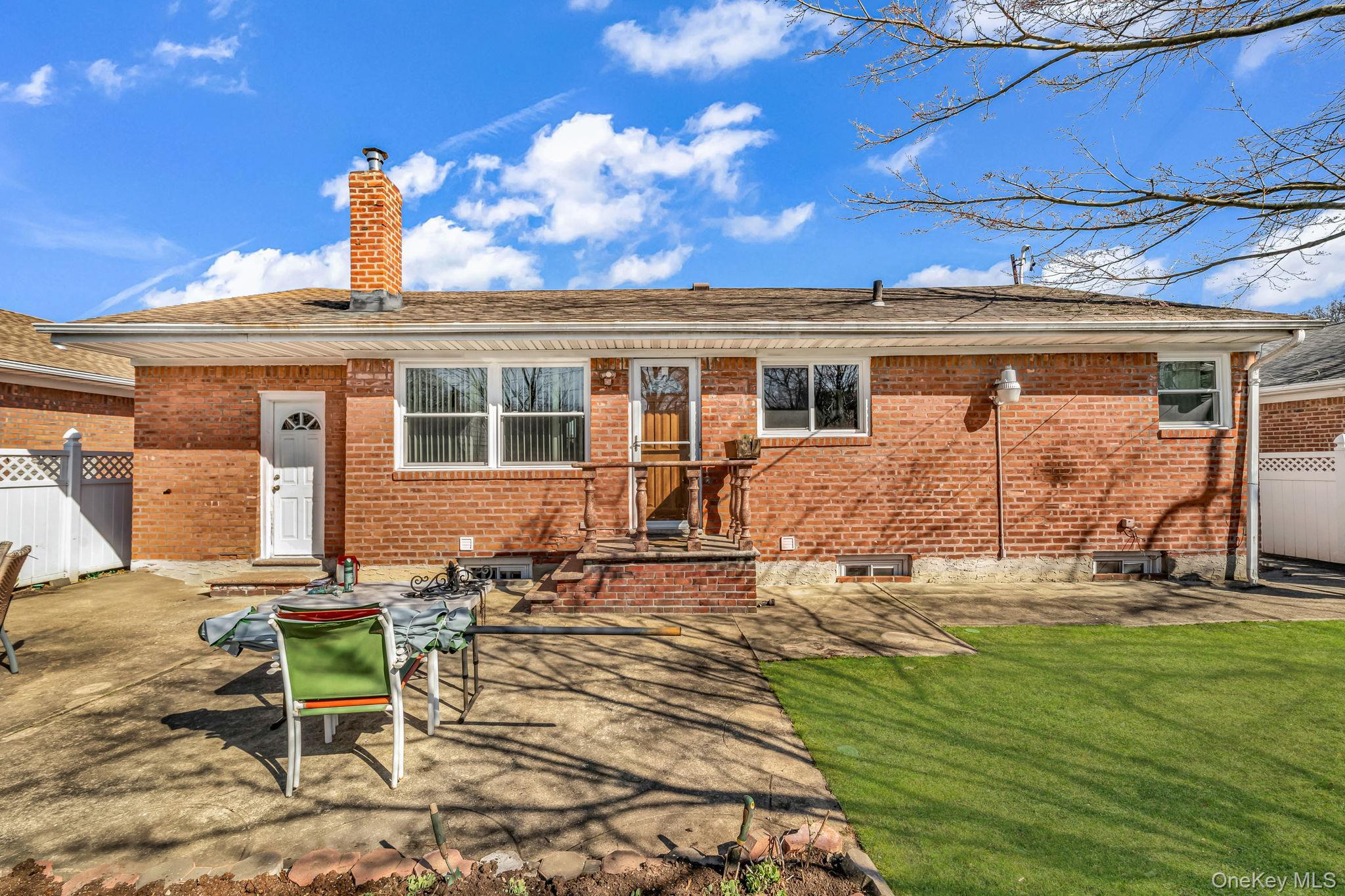 Single Family Astor  Nassau County, NY 11003, MLS-975351-36