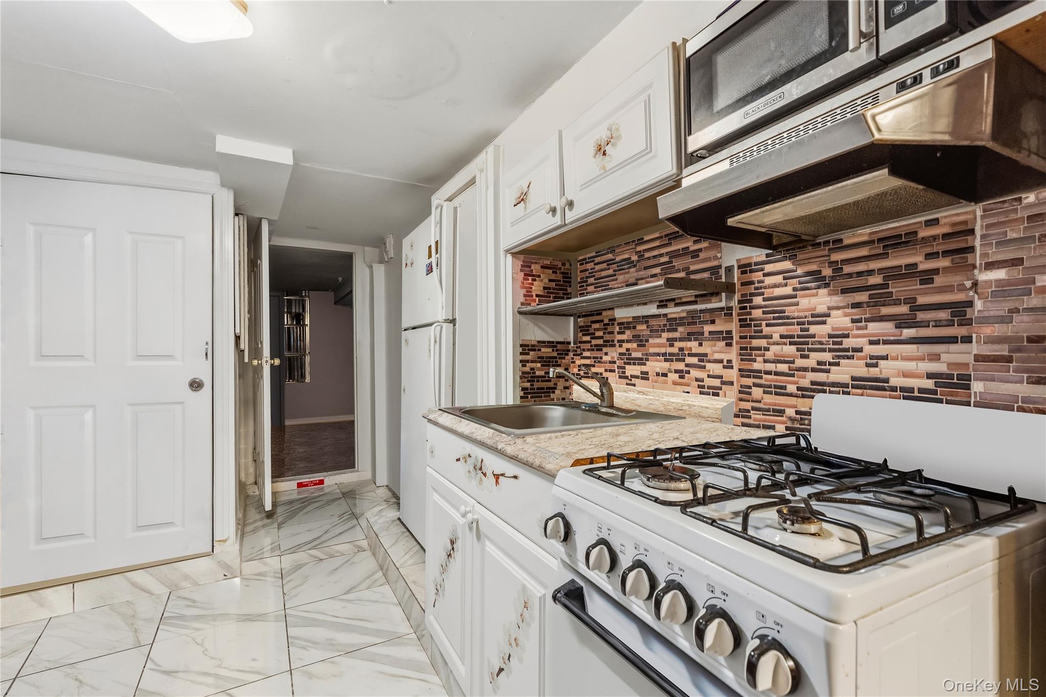 Single Family Banner  Brooklyn, NY 11235, MLS-975372-32