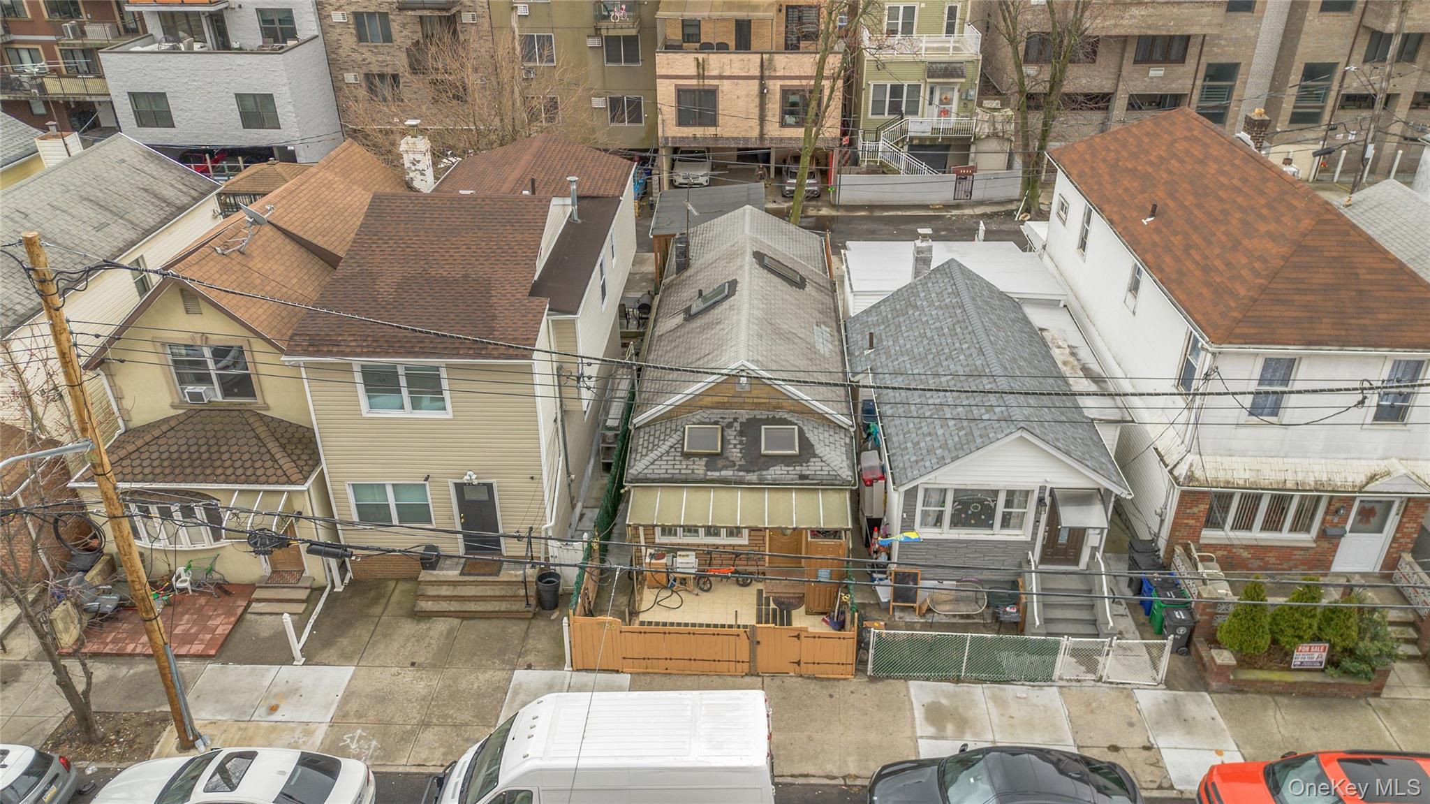Single Family Banner  Brooklyn, NY 11235, MLS-975372-40