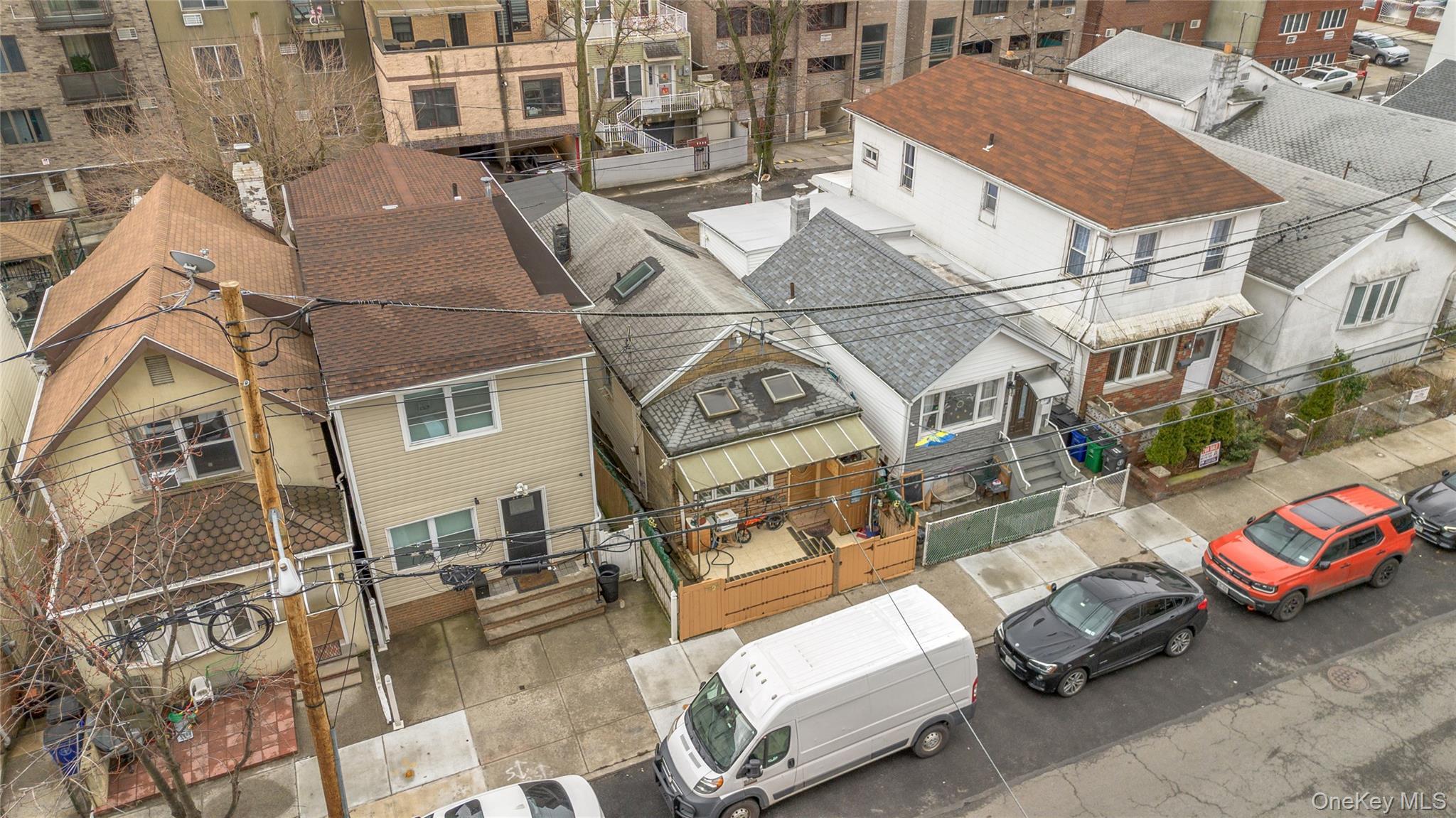 Single Family Banner  Brooklyn, NY 11235, MLS-975372-41