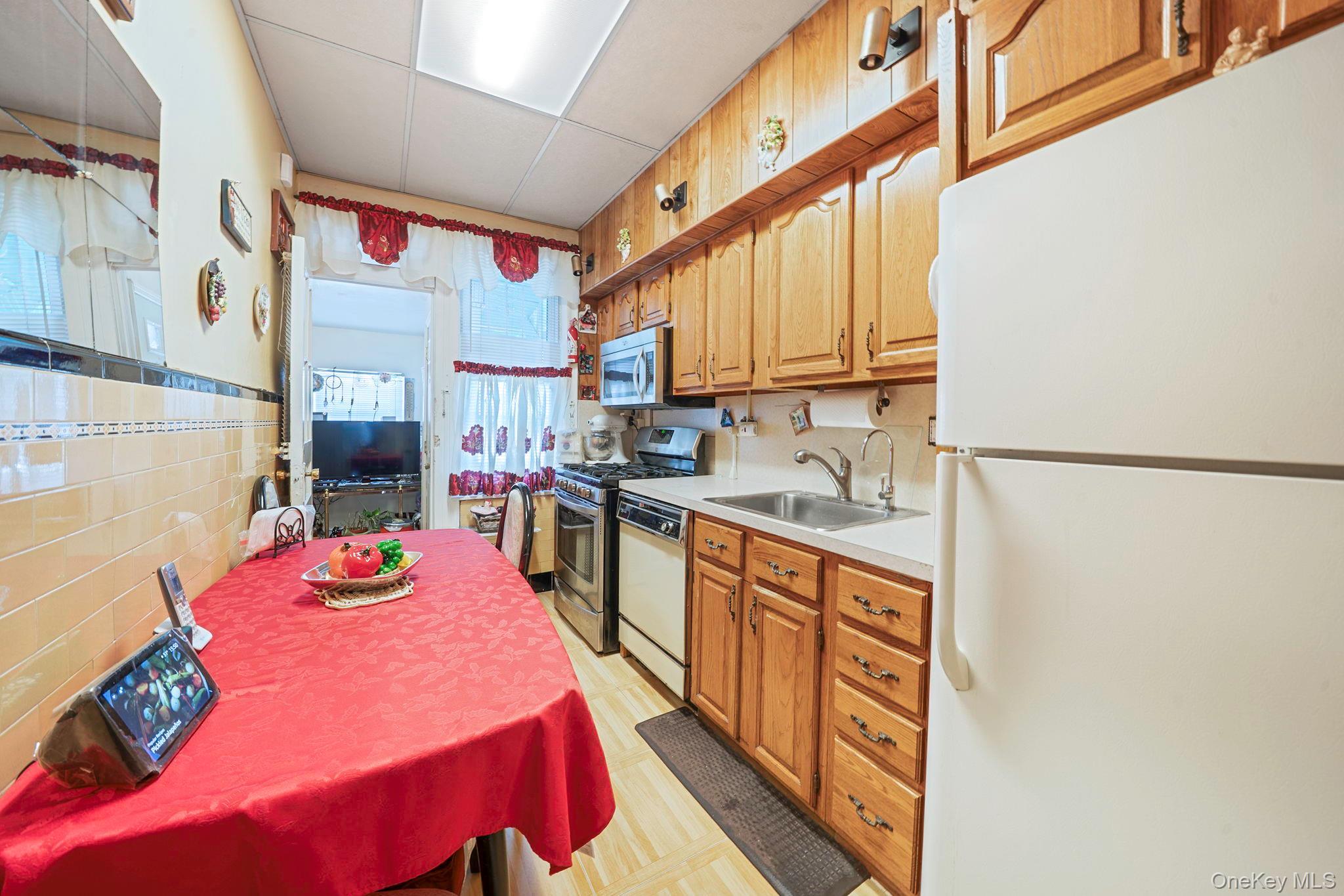 Single Family 57th  Brooklyn, NY 11203, MLS-975388-16