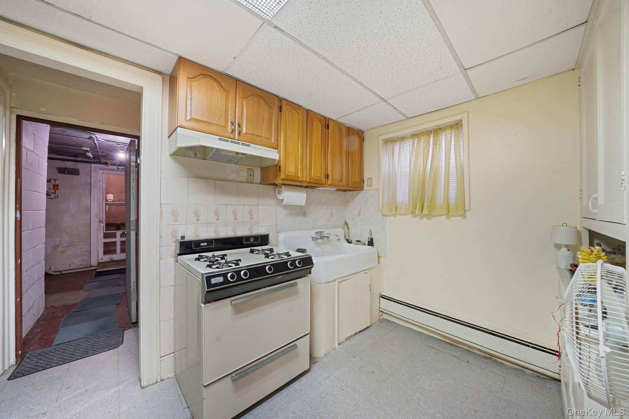 Single Family 57th  Brooklyn, NY 11203, MLS-975388-31