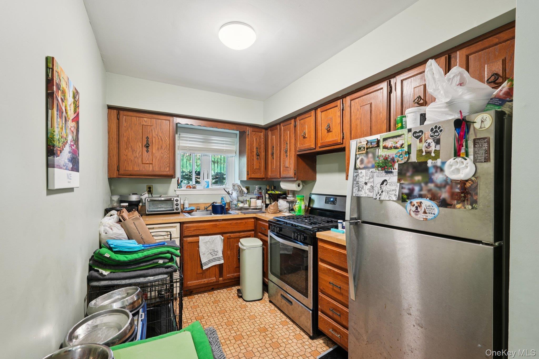 Single Family Delafield  Bronx, NY 10471, MLS-975390-11