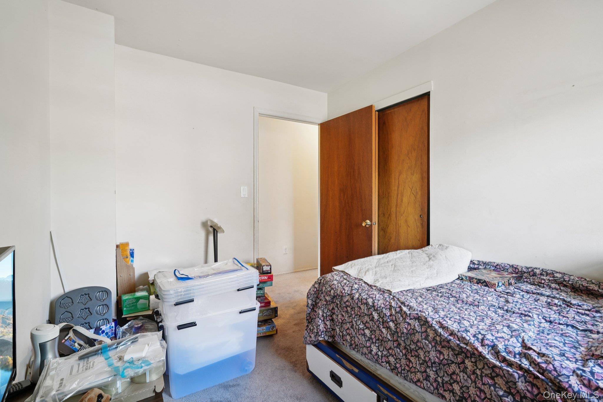 Single Family Delafield  Bronx, NY 10471, MLS-975390-15